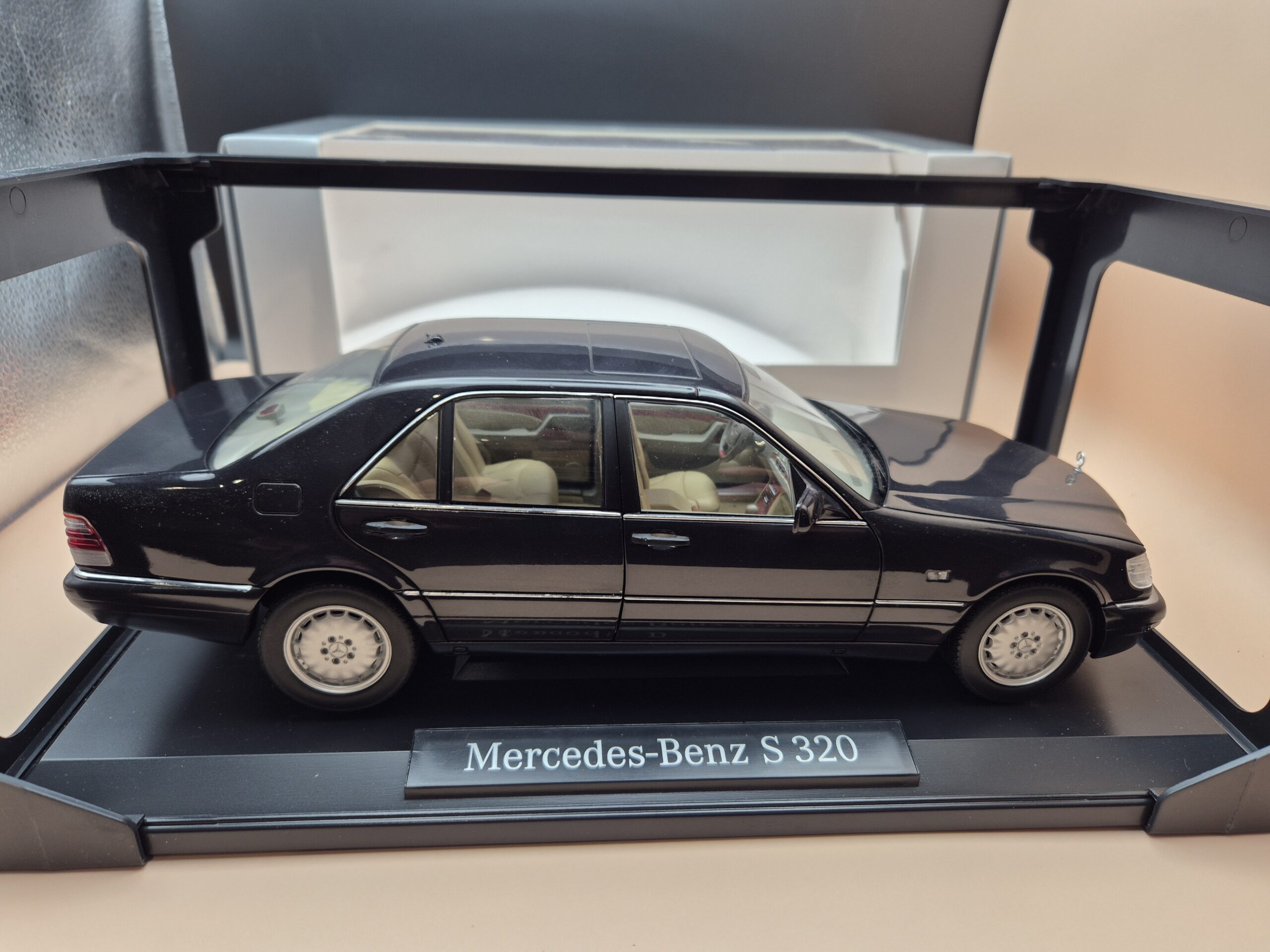 MERCEDES S 320 (W140) 1994-98 1/18 NOREV FULL OPEN B66040594 - obrazek 3