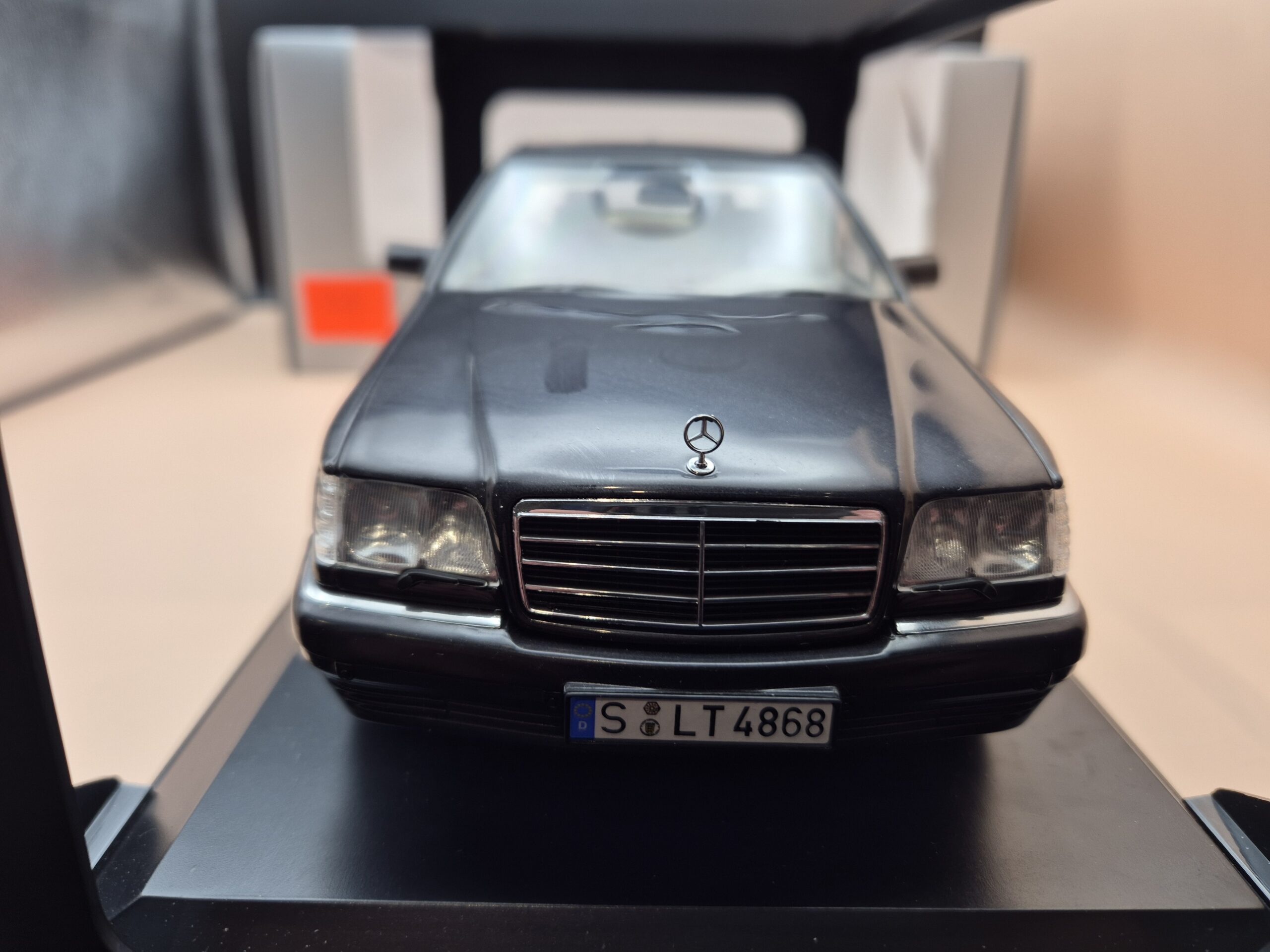 MERCEDES S 320 (W140) 1994-98 1/18 NOREV FULL OPEN B66040594 - obrazek 4