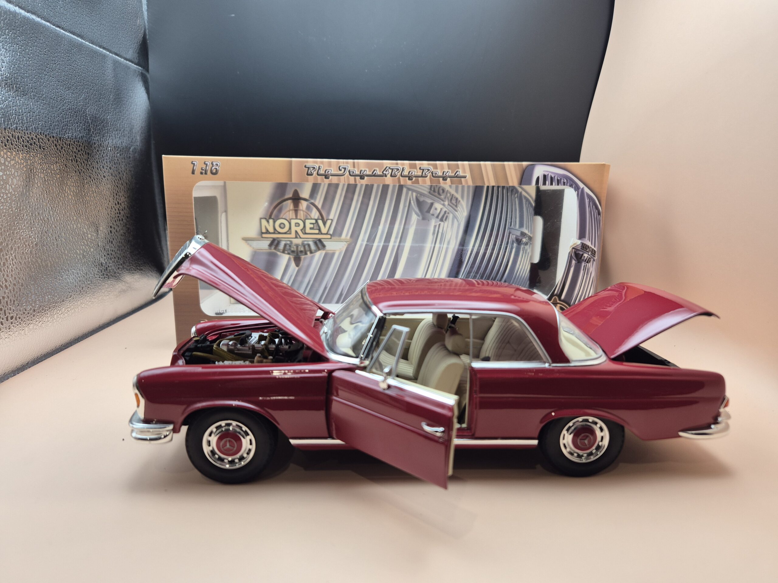 MERCEDES 280 SE 280SE COUPE 1/18 NOREV 183527 - obrazek 3