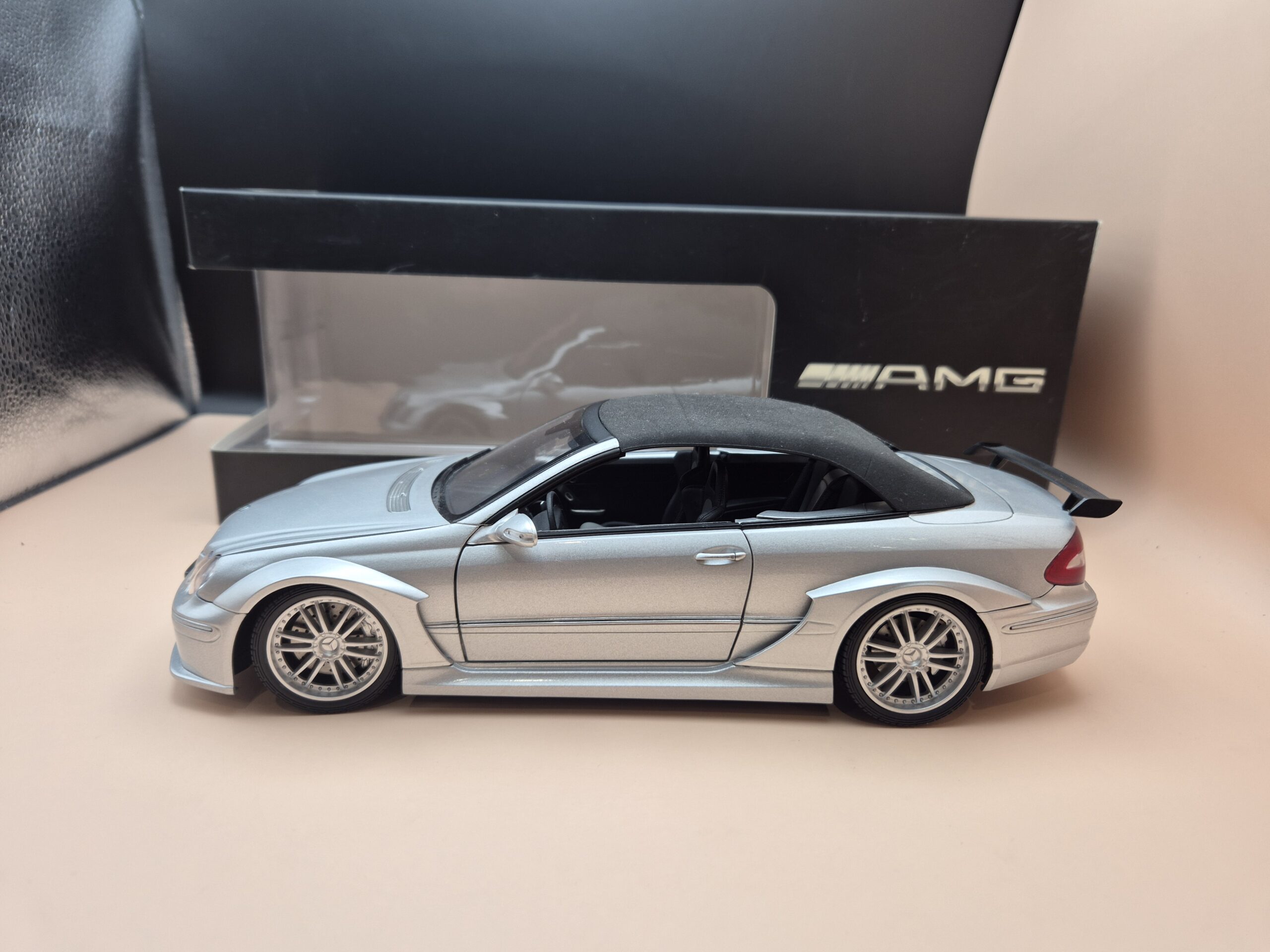 Mercedes CLK CABRIO AMG DTM C209 W209 SREBRNY Kyosho 1/18