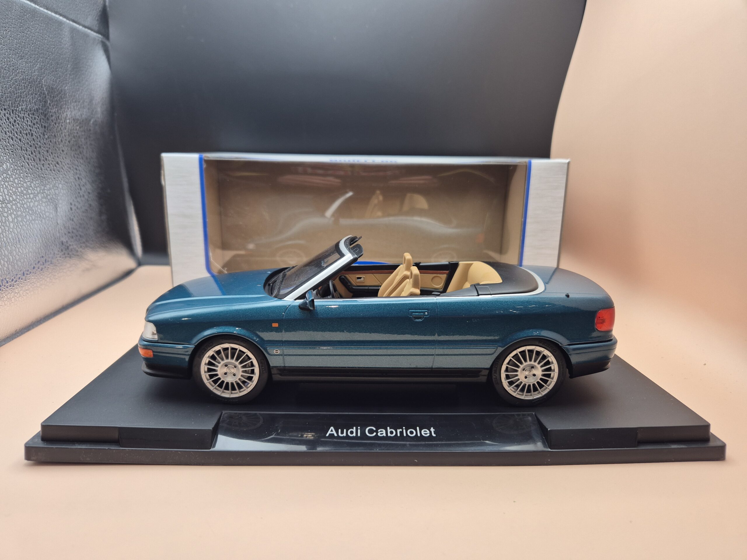 AUDI 80 B4 CABRIOLET CABRIO 1/18 MCG 18413 ZIELONY
