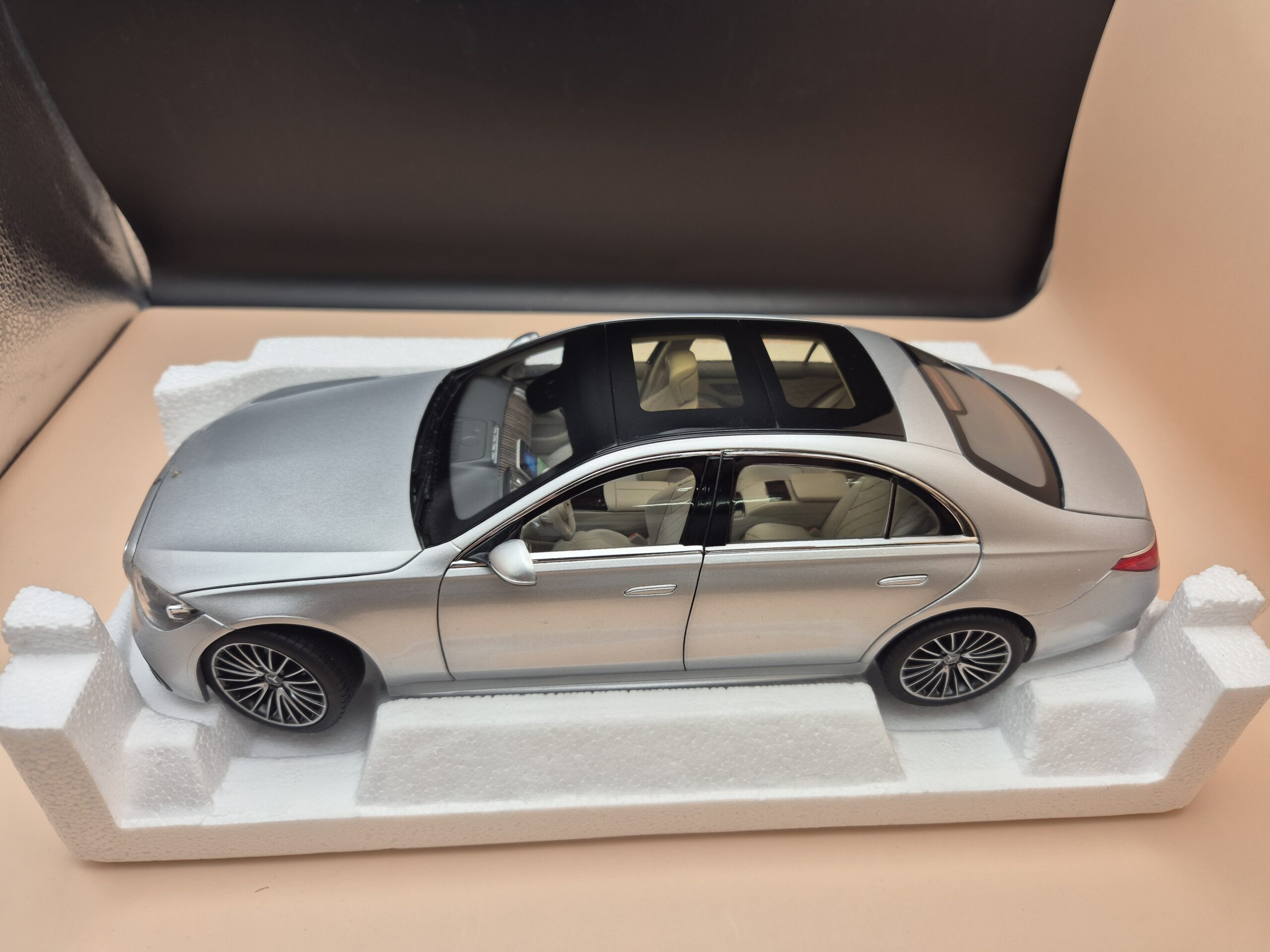 Mercedes S Class W223 AMG Line (2021) 1:18 NOREV 183805 - obrazek 3