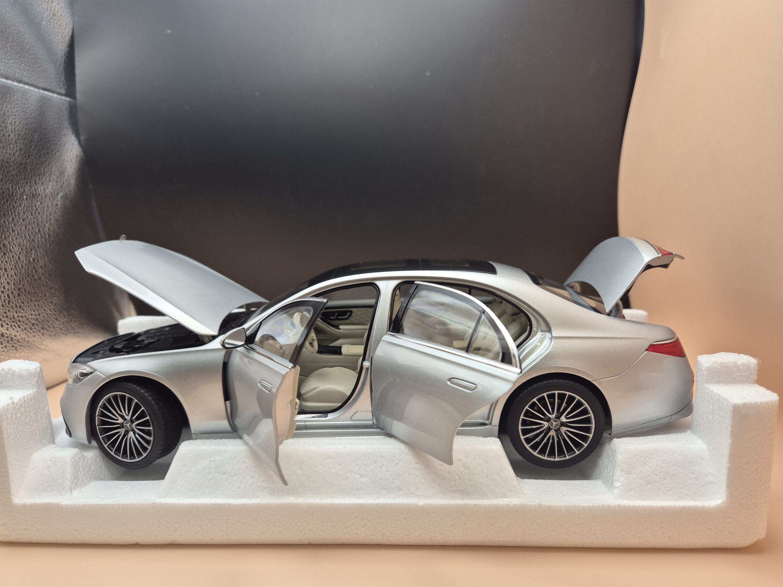 Mercedes S Class W223 AMG Line (2021) 1:18 NOREV 183805 - obrazek 6