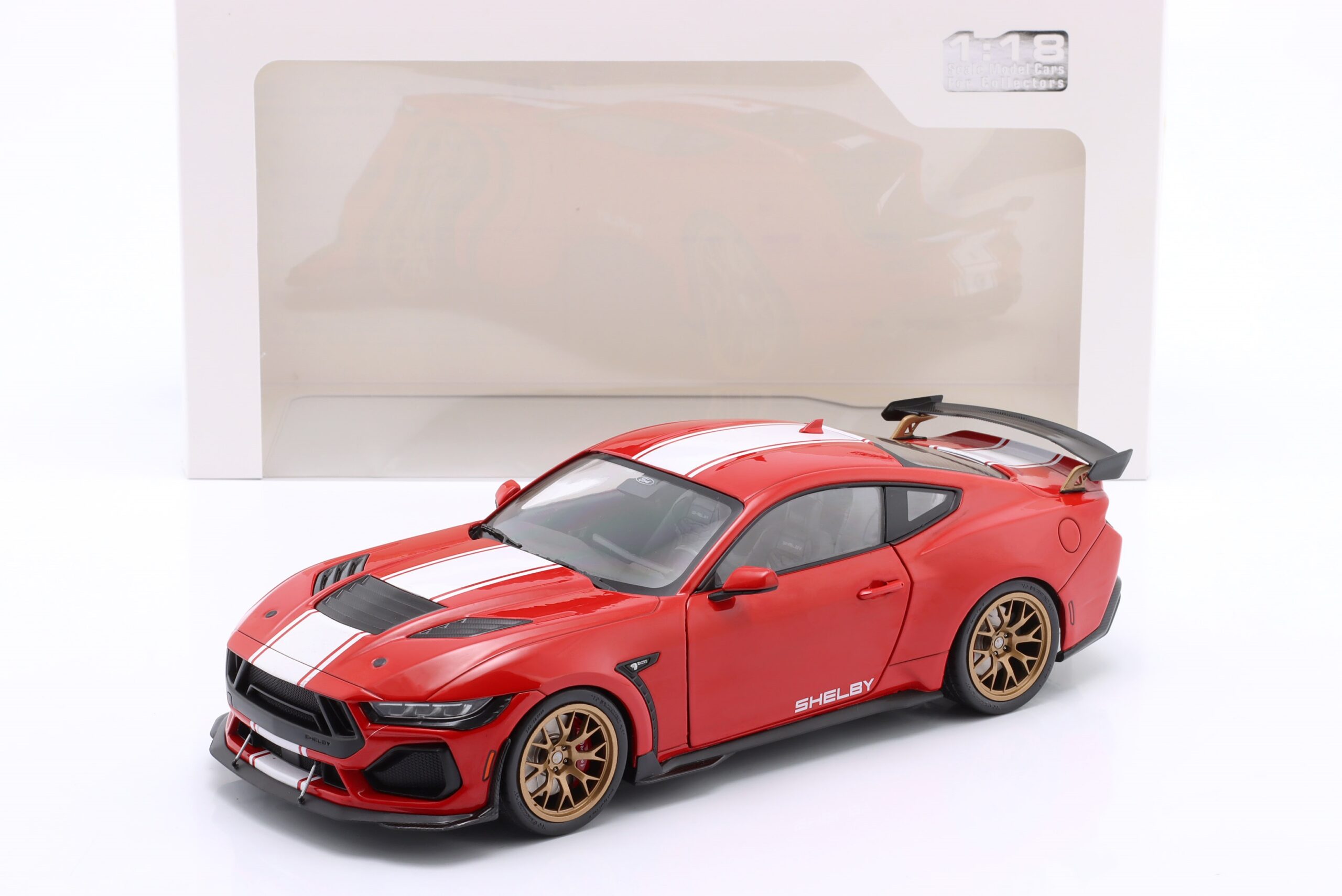 FORD SHELBY MUSTANG Super Snake 2024 Red/white stripes SOLIDO 1/18