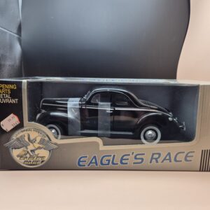 EAGLES RACE 1/18 FORD DELUXE COUPE 1940