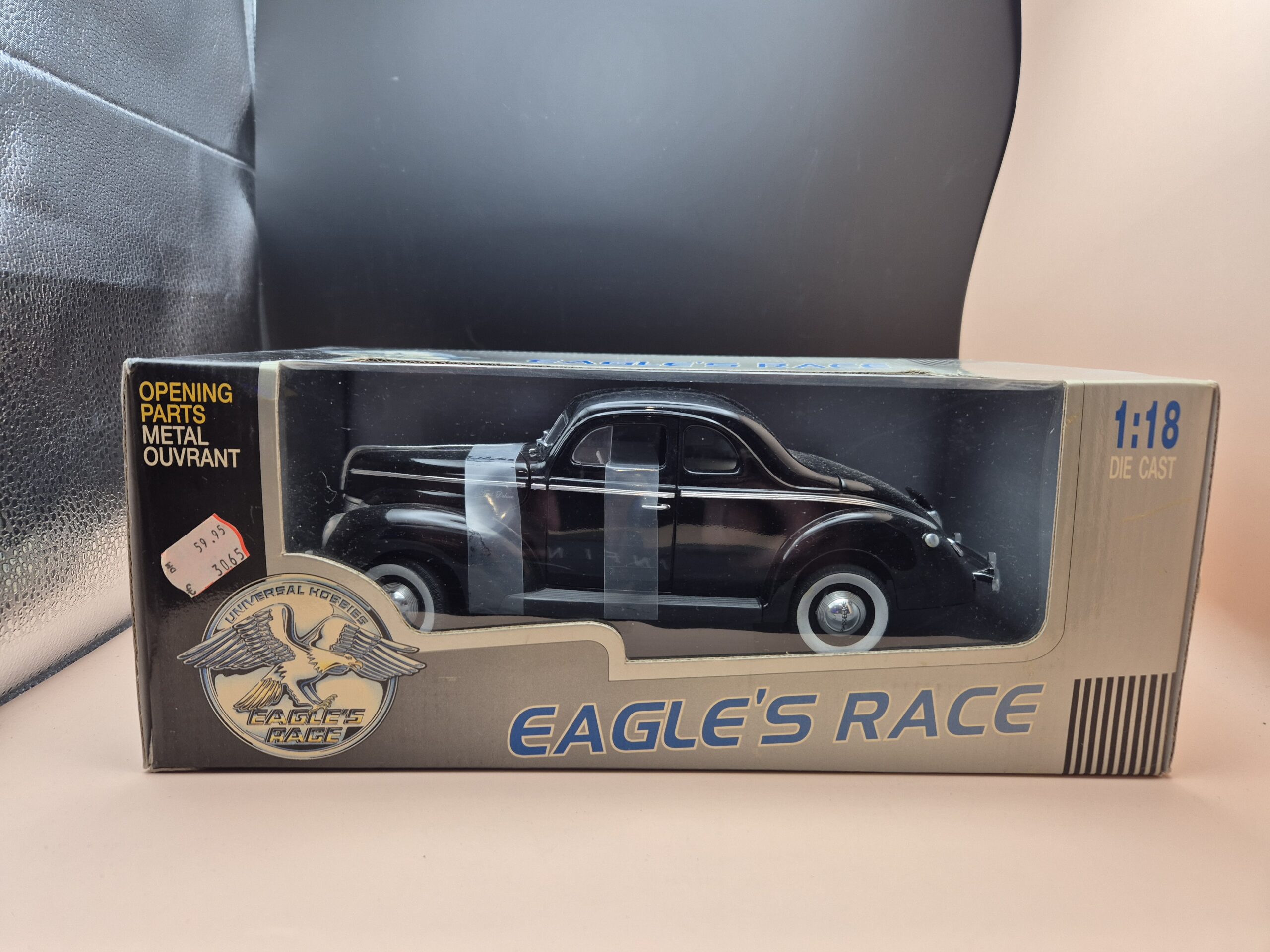 EAGLES RACE 1/18 FORD DELUXE COUPE 1940