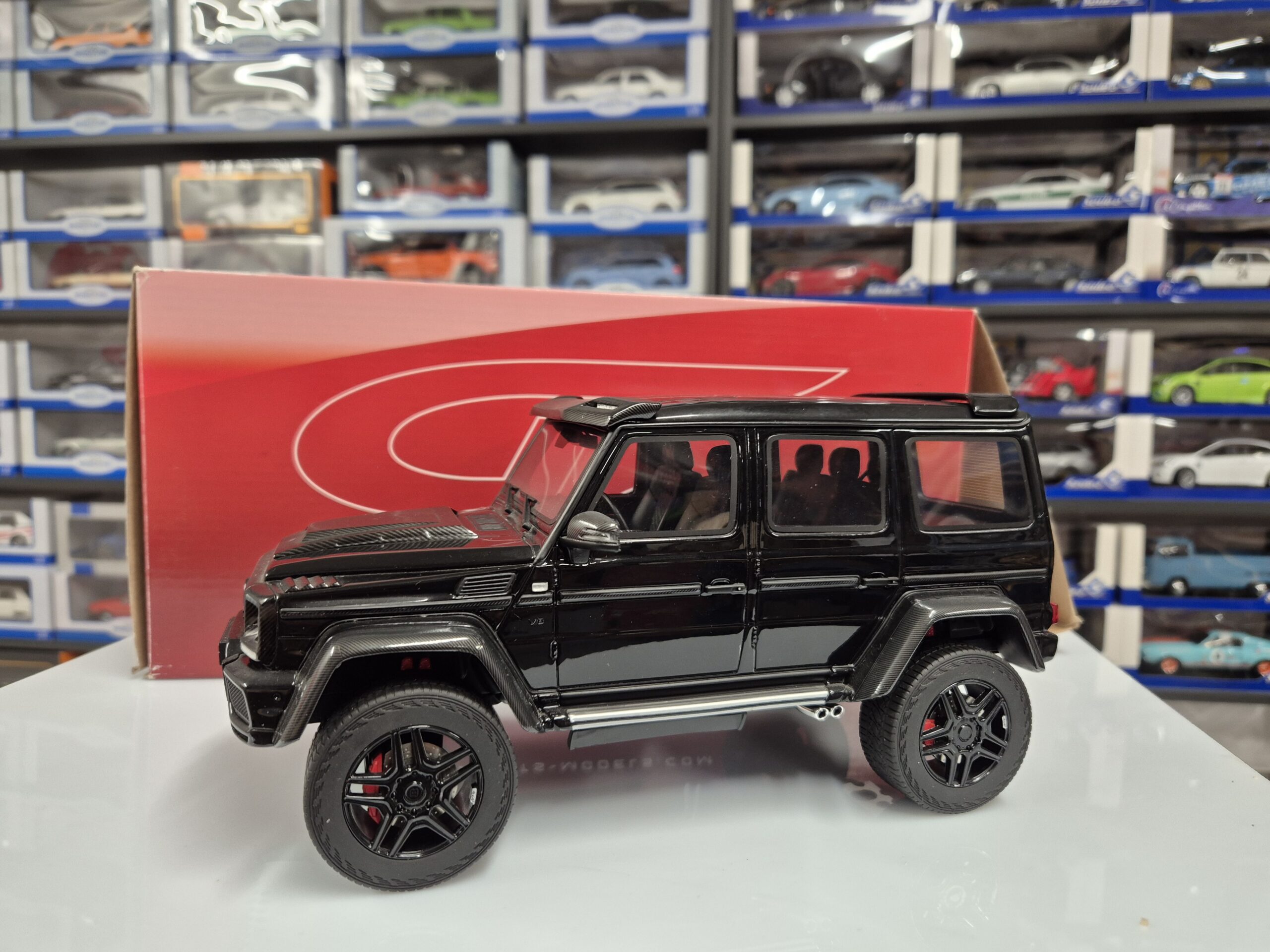 GT SPIRIT GT143 MERCEDES G KLASA BRABUS 500 LIMIT 1500SZT