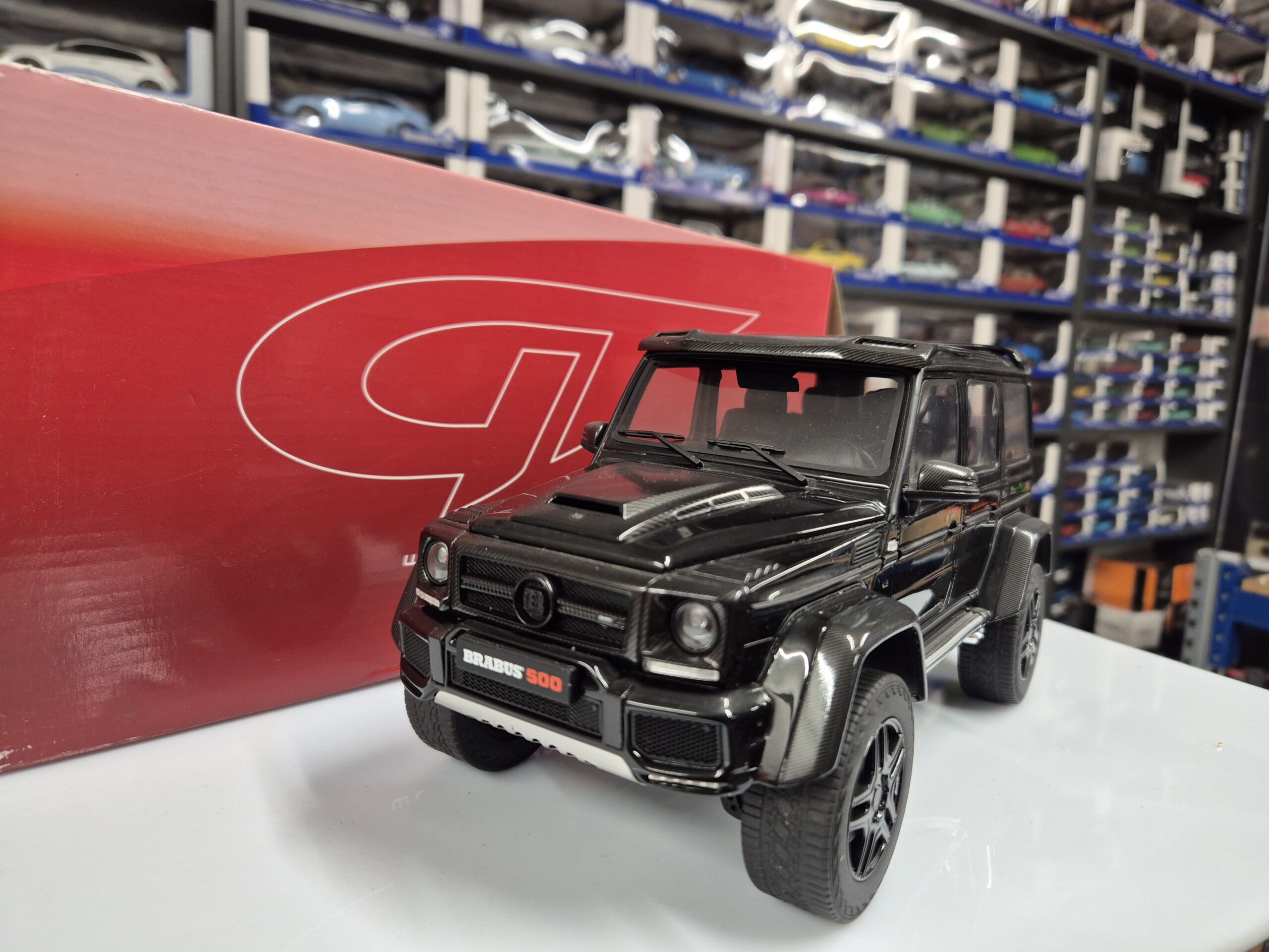 GT SPIRIT GT143 MERCEDES G KLASA BRABUS 500 LIMIT 1500SZT - obrazek 4