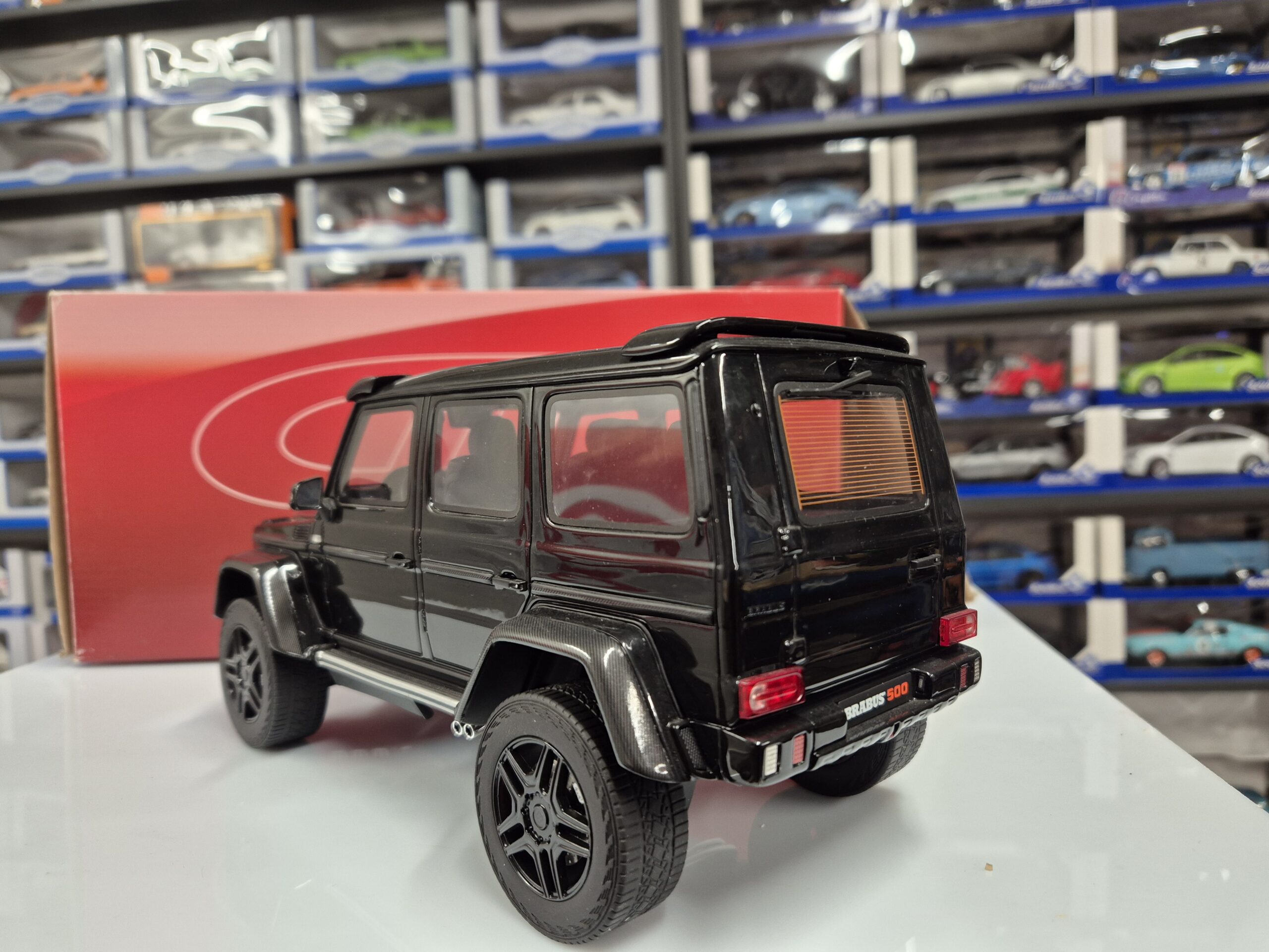 GT SPIRIT GT143 MERCEDES G KLASA BRABUS 500 LIMIT 1500SZT - obrazek 5