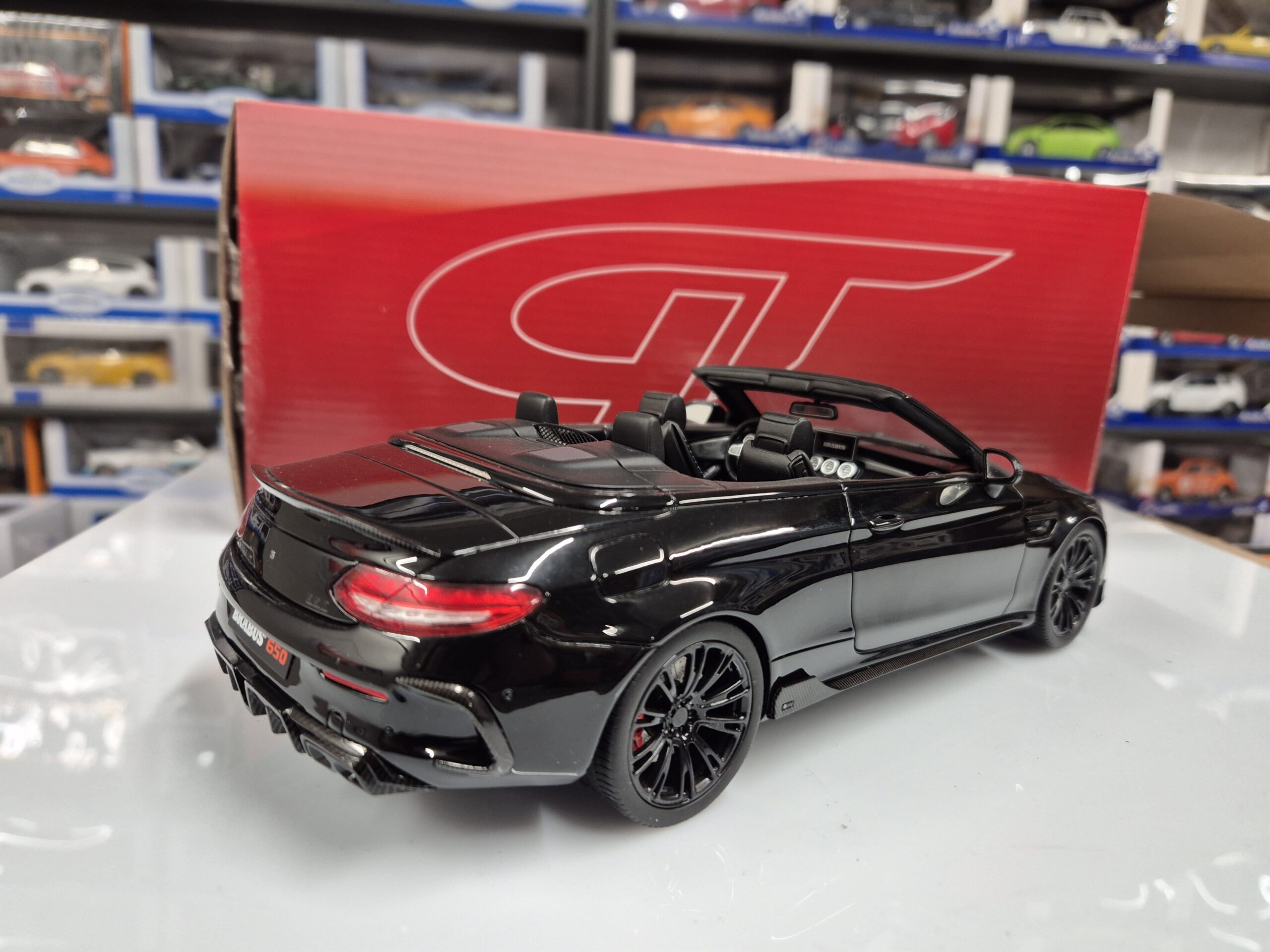 GT SPIRIT GT206 BRABUS 650 CABRIO MERCEDES W205 1/18 LIMITOWANA 500SZT - obrazek 5