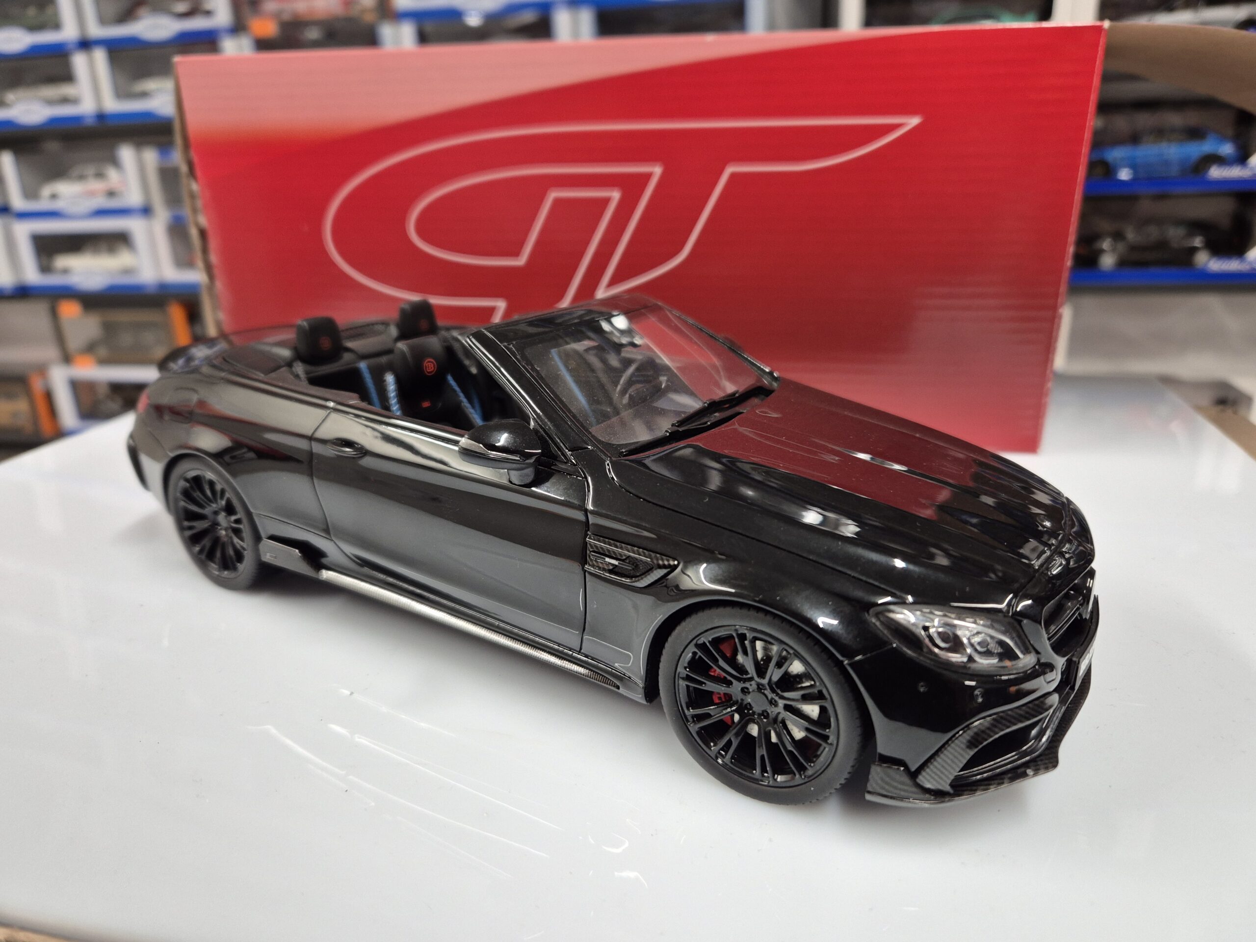 GT SPIRIT GT206 BRABUS 650 CABRIO MERCEDES W205 1/18 LIMITOWANA 500SZT - obrazek 6