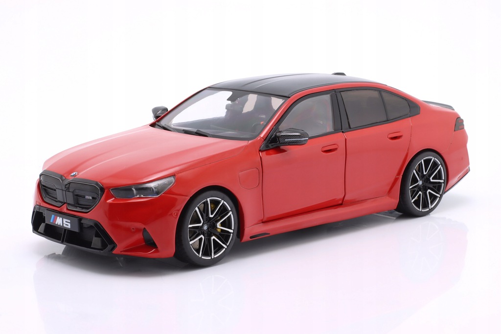 SOLIDO BMW M5 (G90) 2025 Fire Red 1:18 S1814702