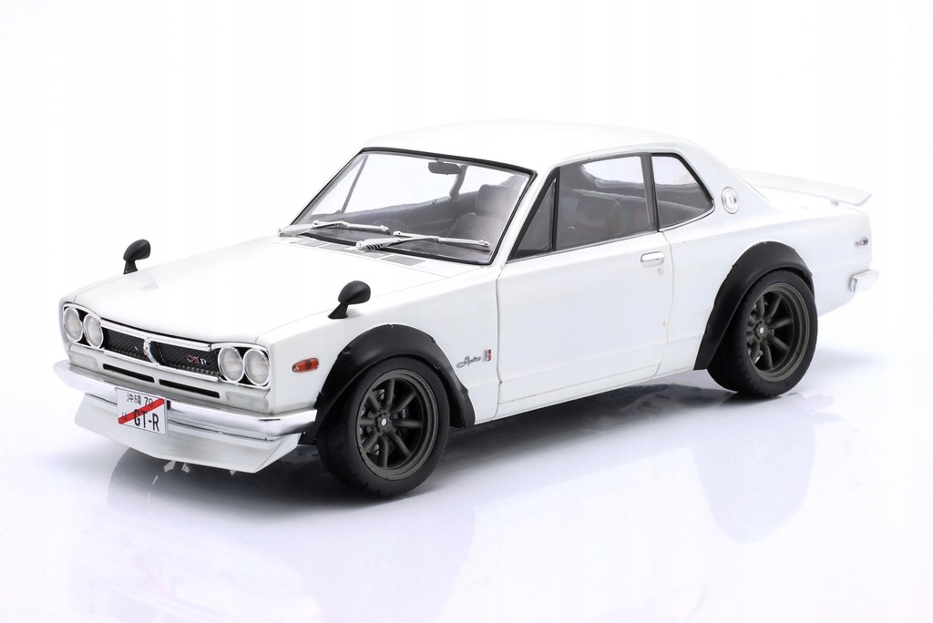 SOLIDO NISSAN SKYLINE (C10) Hakosuka Works 1970 Pearl white 1:18 S1813001