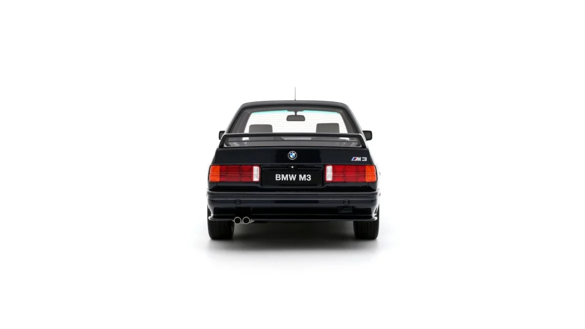 OTTO OT1216 1/18 BMW (E30) M3 Europameister Macau Bleu Metallic 1988 - obrazek 5
