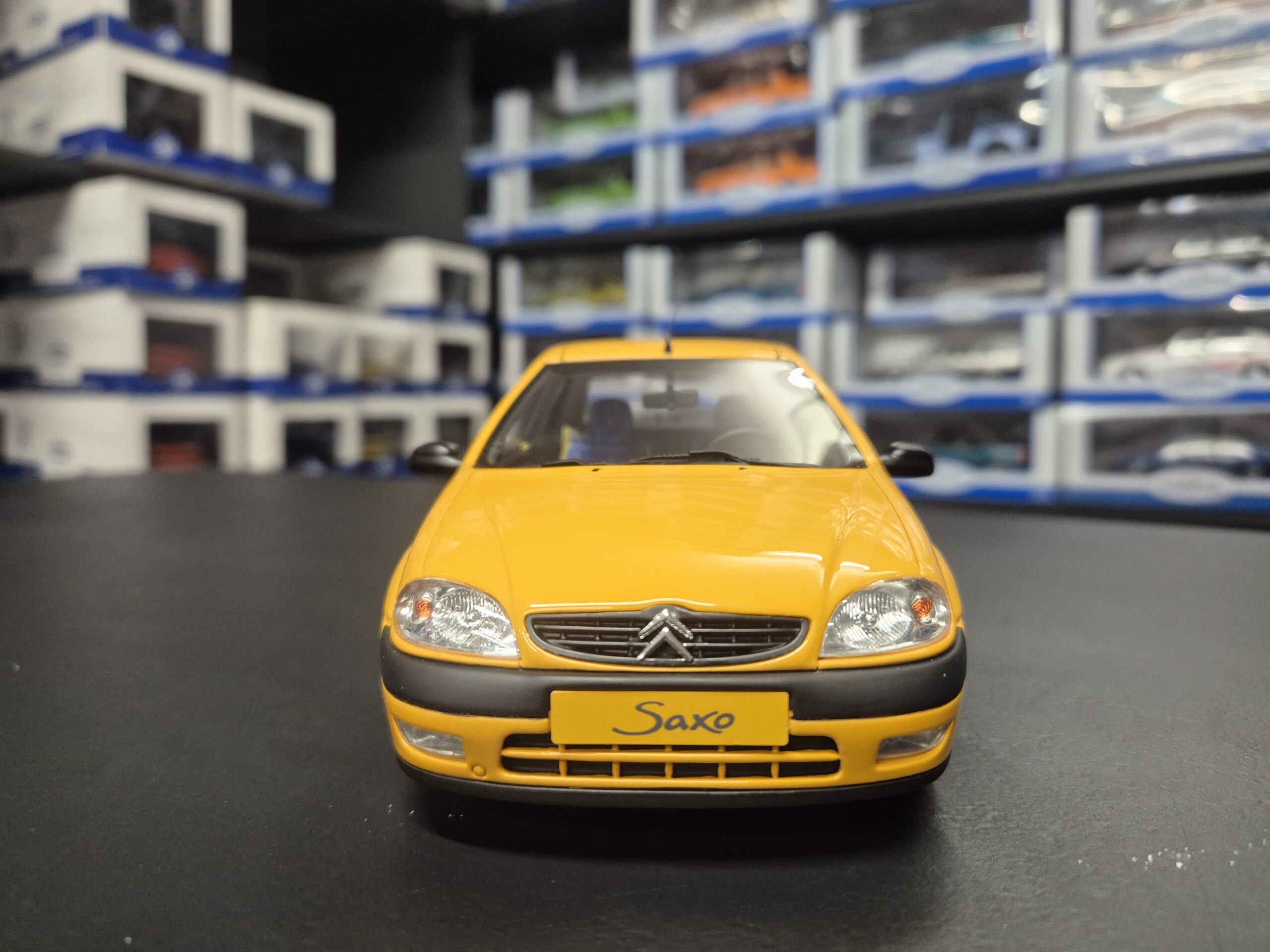 OTTO OT1190 CITROEN SAXO 1.4 2000 POMARAŃCZOWY SKALA 1/18 - obrazek 10