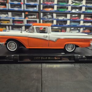 FORD RANCHERO 1957 1/18 ROAD SIGNATURE LCD 92208