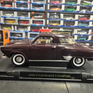 STUDEBAKER CHAMPION 1950 1/18 ROAD SIGNATURE LDC 92487