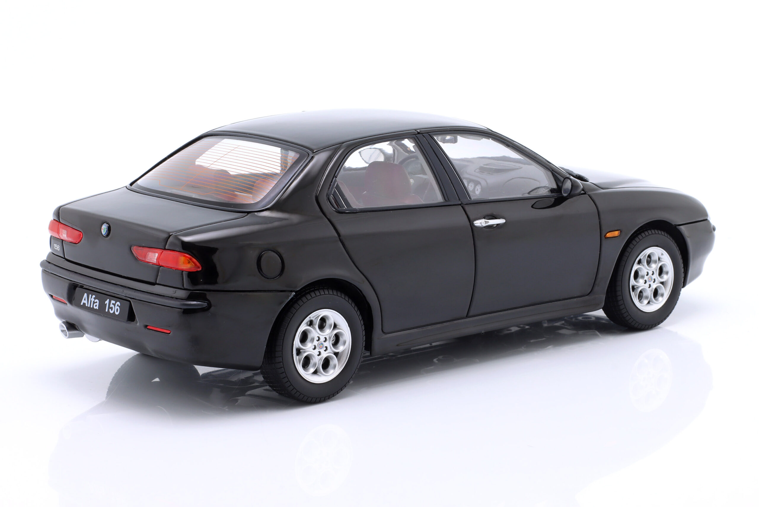 TRIPLE9 ALFA ROMEO 156 1998 Black 1:18 T9-1800512 - obrazek 5