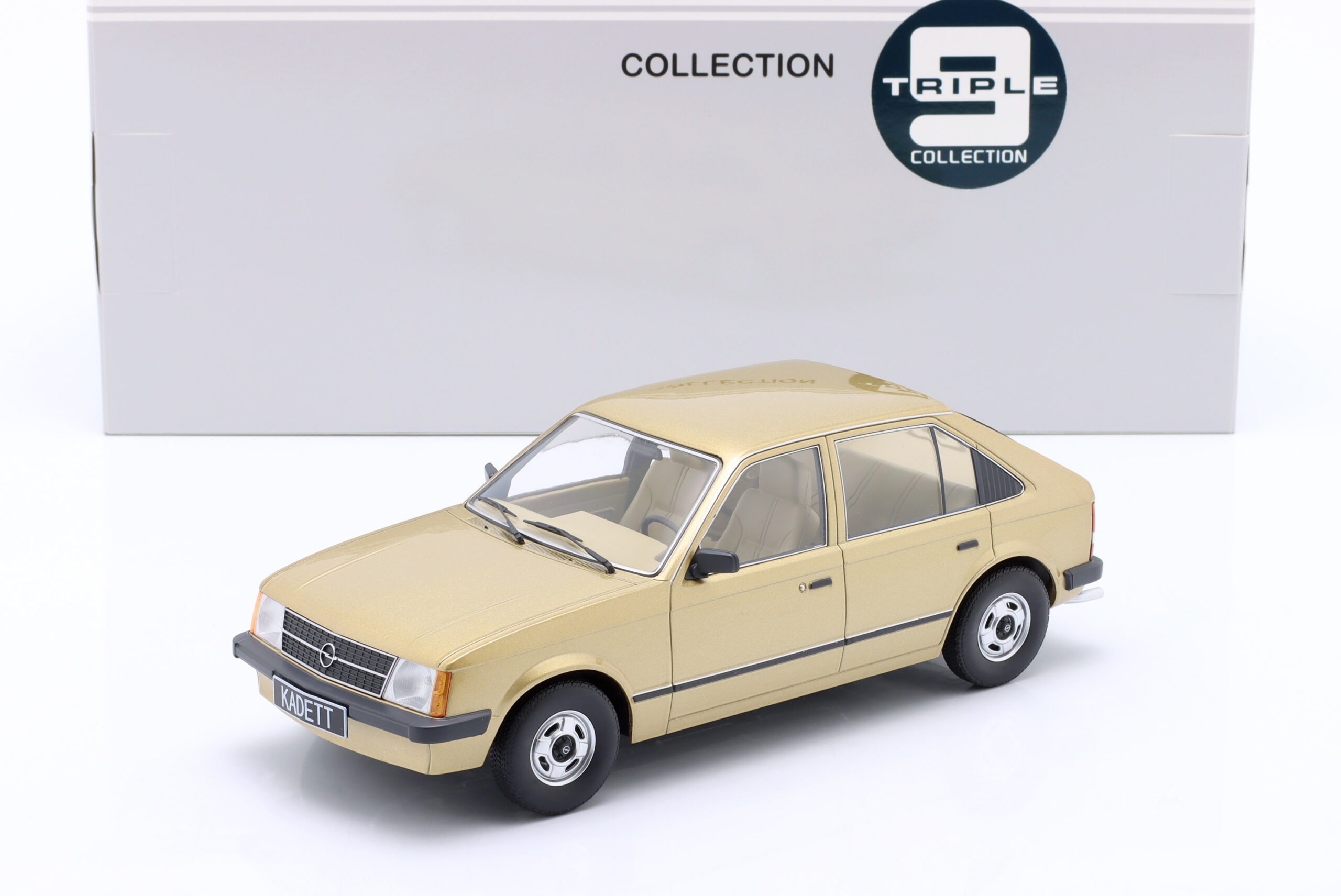 TRIPLE9 OPEL KADETT D 1984 Gold metallic 1:18 T9-1800422 - obrazek 2