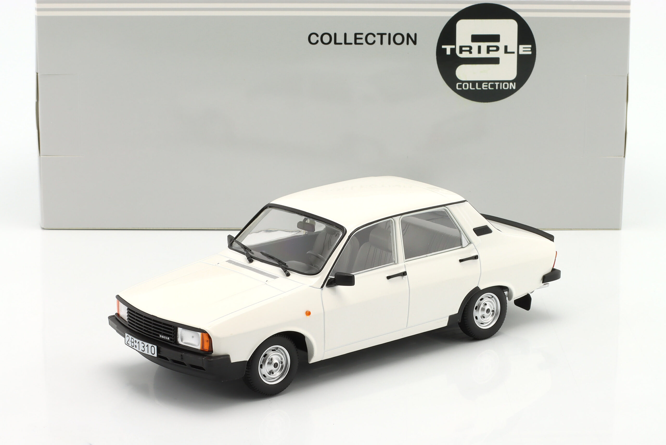 TRIPLE9 DACIA 1310 L 1993 White 1:18 T9-1800284 - obrazek 2