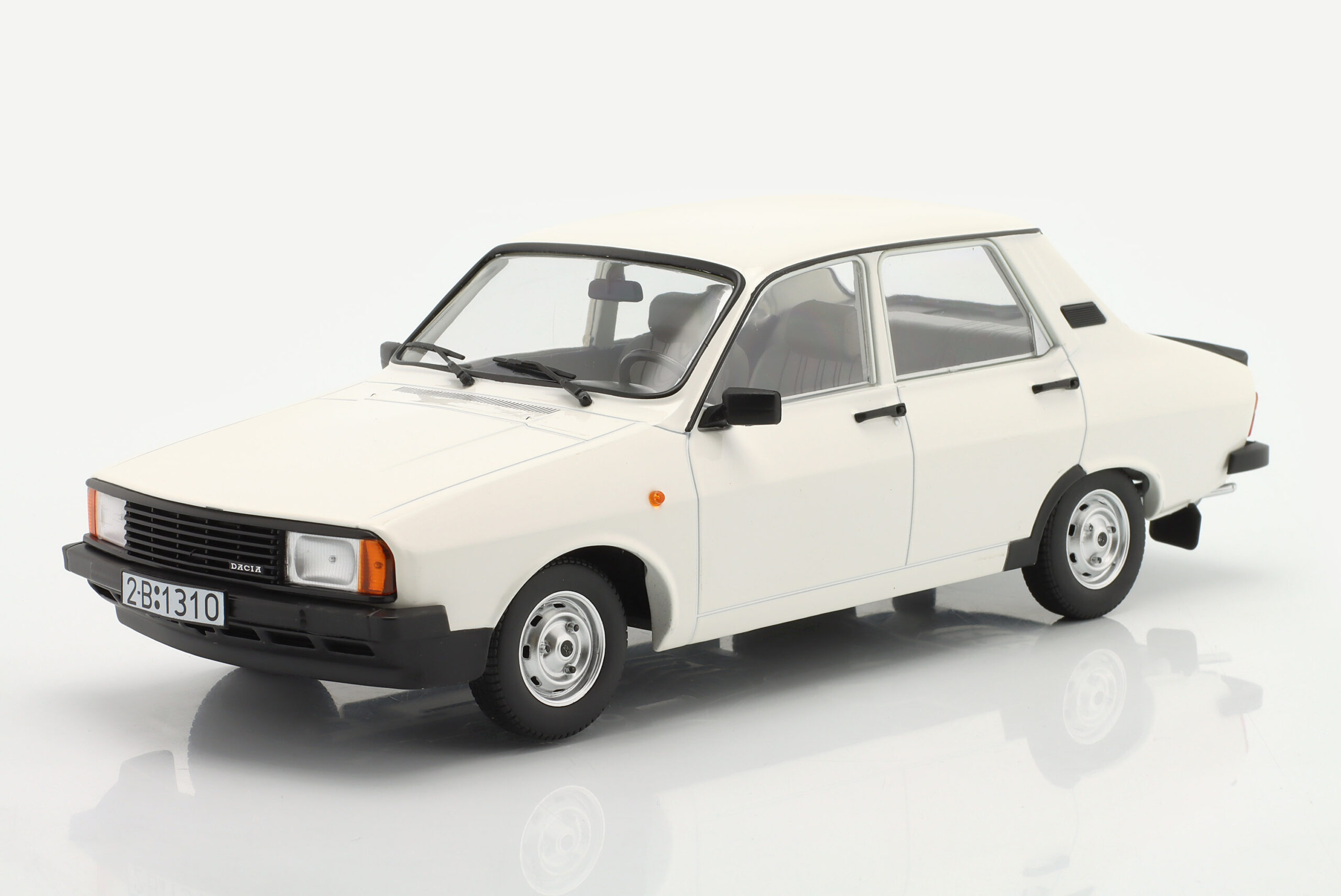 TRIPLE9 DACIA 1310 L 1993 White 1:18 T9-1800284