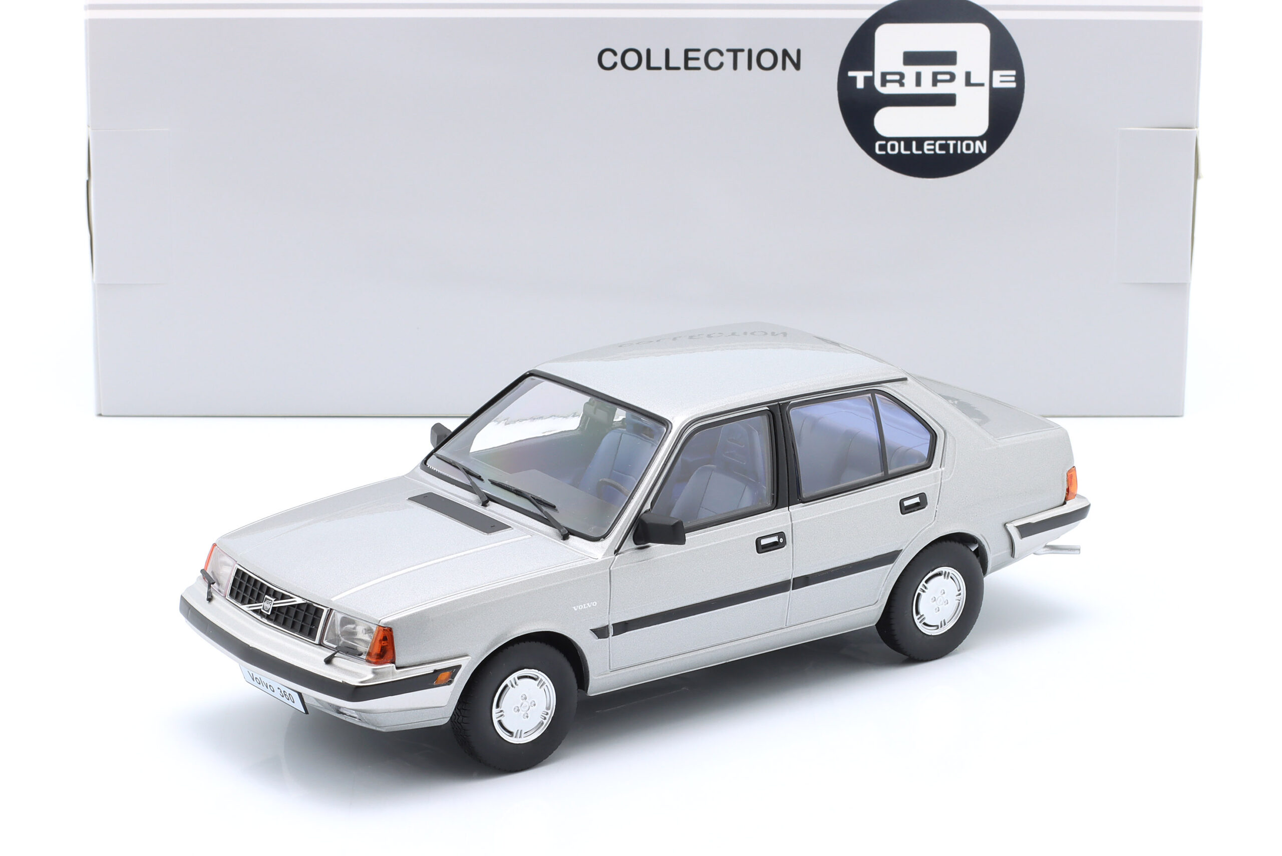 TRIPLE9 VOLVO 360 1987 Silvergrey metallic 1:18 T9-1800410 - obrazek 2