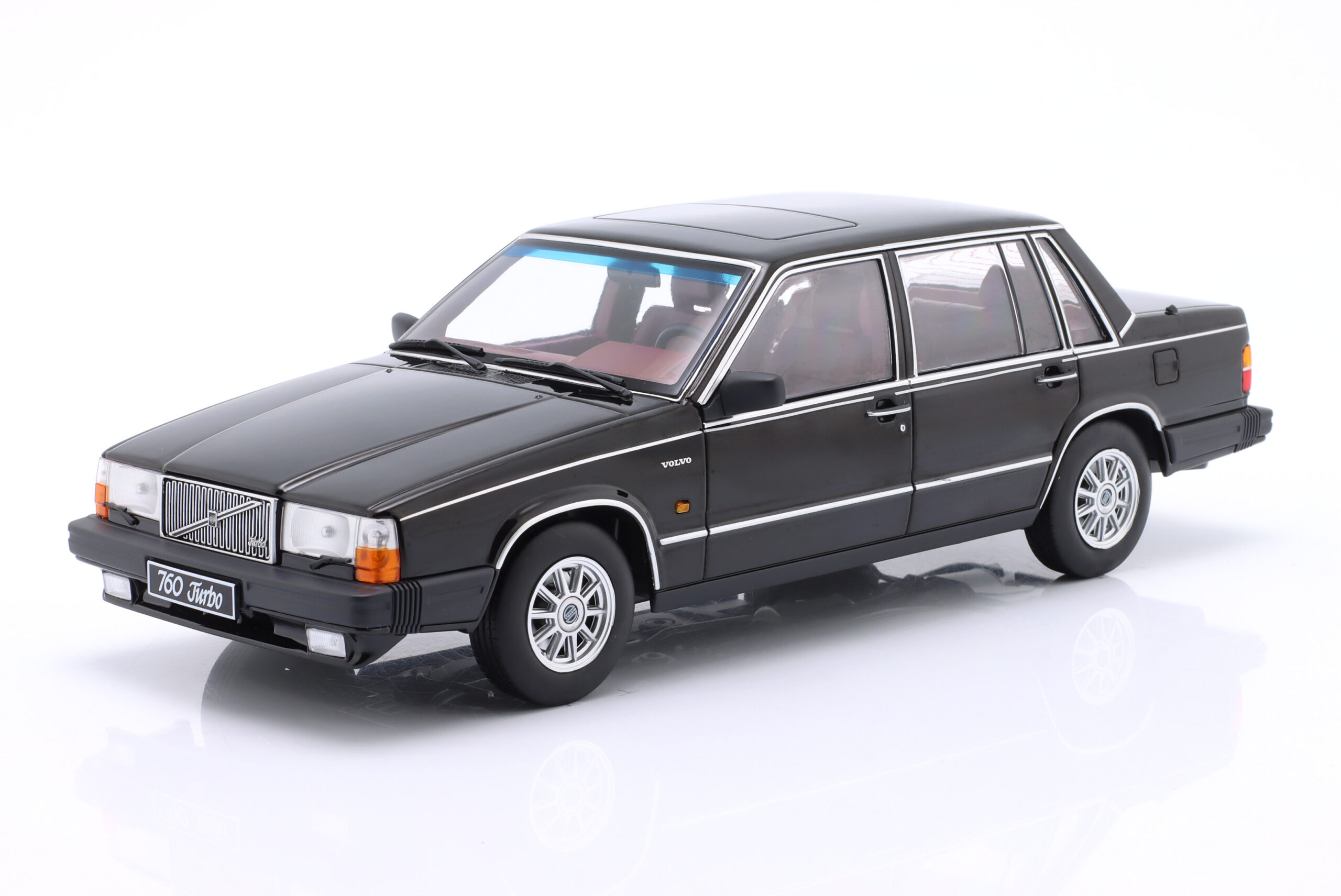 TRIPLE9 VOLVO 760 turbo 1985 Black 1:18 T9-1800530
