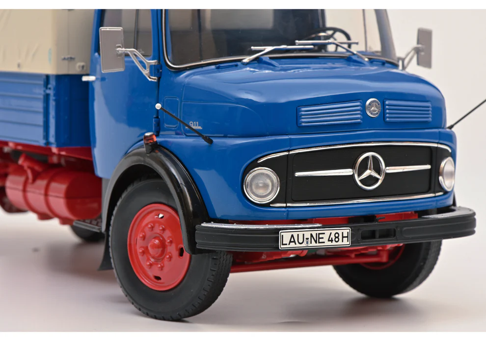 Schuco 450044800 - MERCEDES BENZ L 911 niebieski 1:18 L911 - obrazek 3