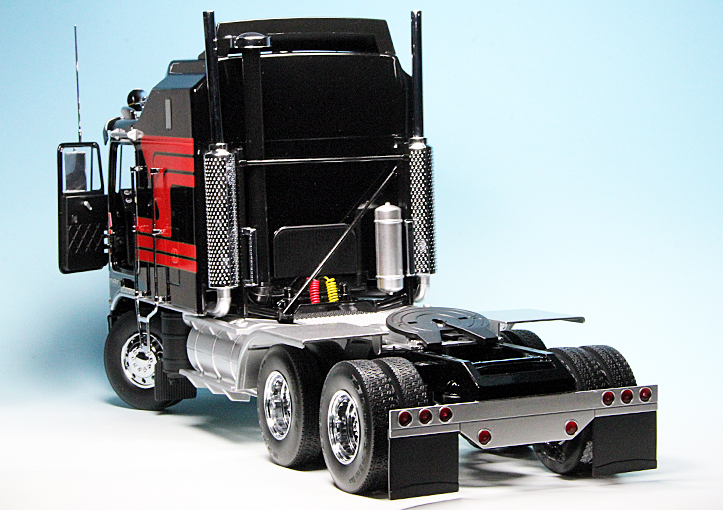 Road Kings RK180142 Kenworth K100 Aerodyne Truck (1976) - obrazek 7