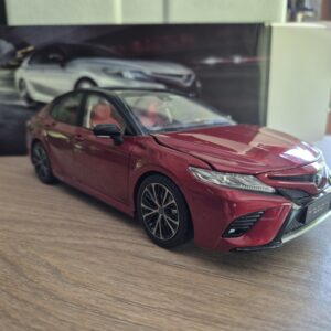 TOYOTA CAMRY 2018 SPORT 1/18 PAUDI MODEL