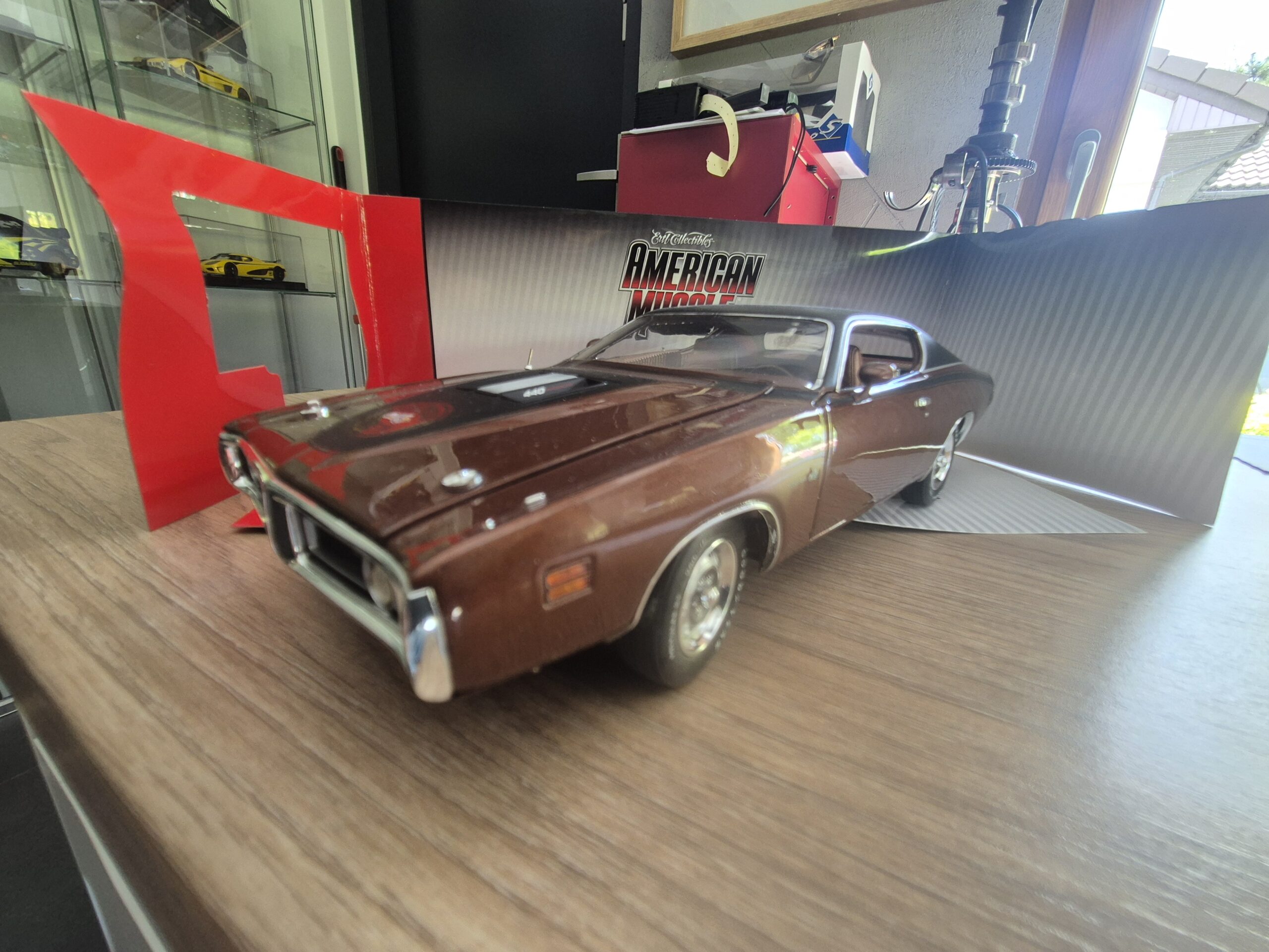 ERTL Auto World amm1003/06 Dodge Super Bee 1971 skala 1/18 - obrazek 5