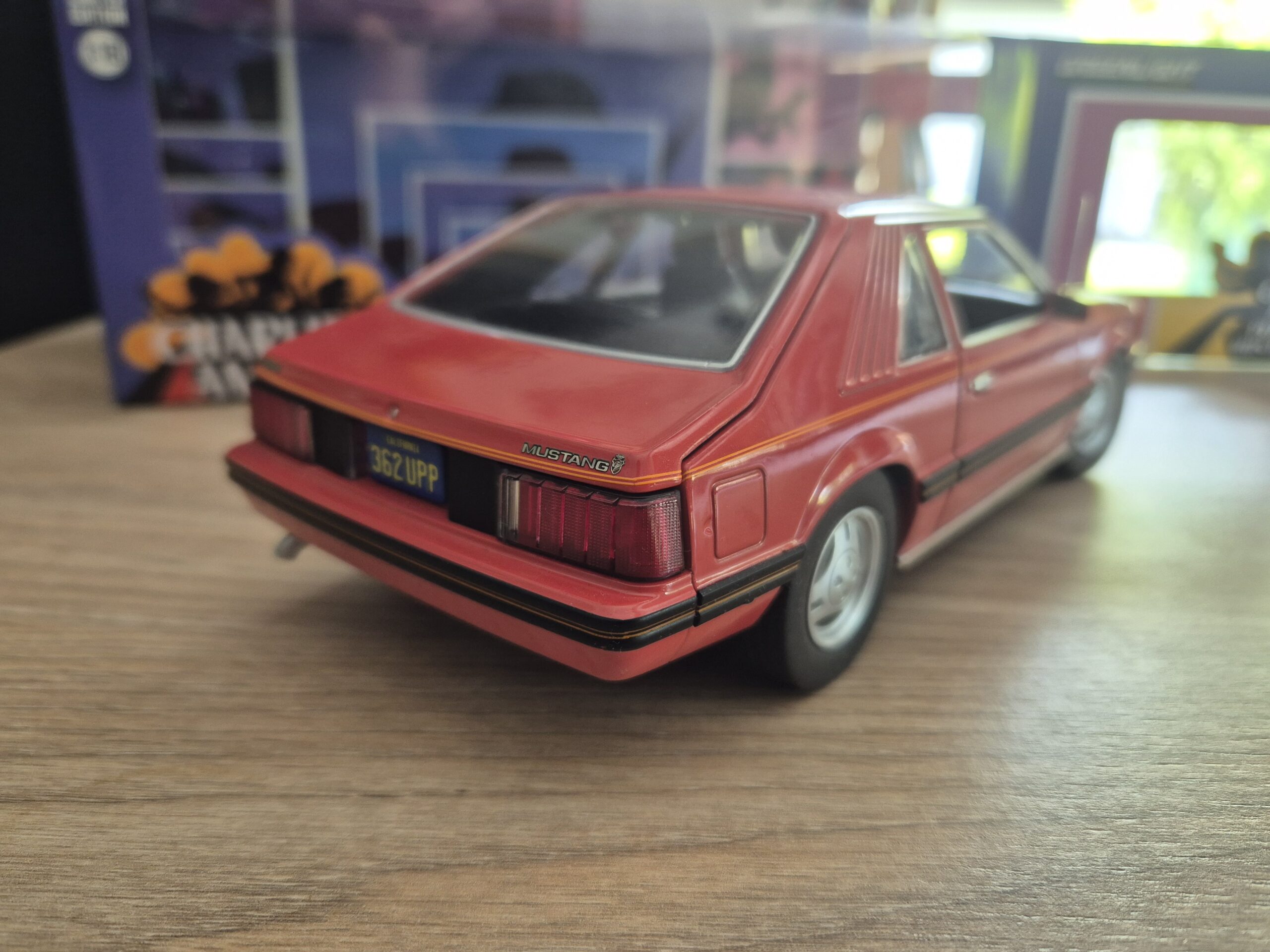 greenlight 13601 Ford Mustang Ghia 1979 1/18 - obrazek 5