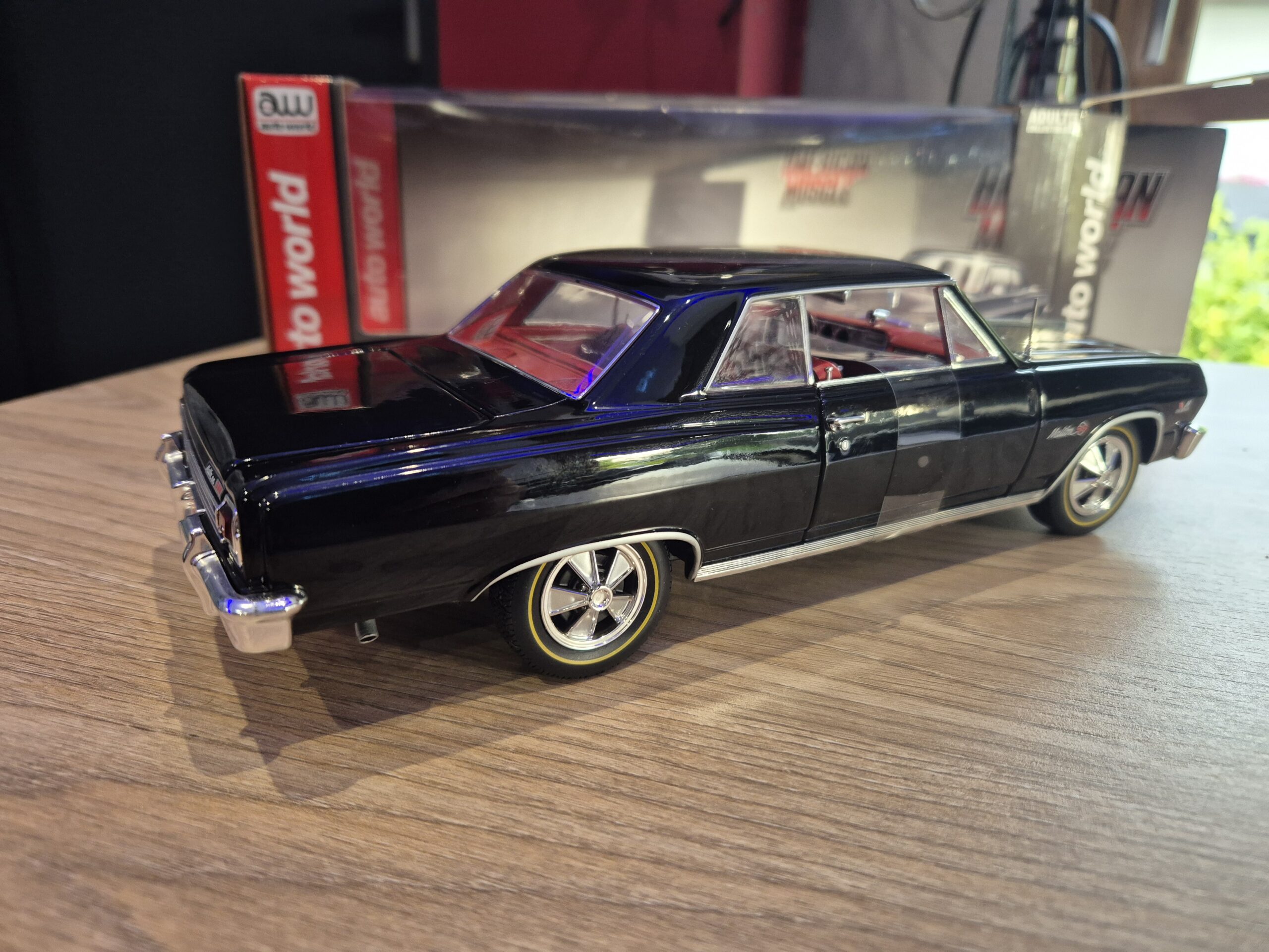 CHEVROLET CHEVELLE Z-16 1965 1/18 ERTL AUTO WORLD AMM1061/06 - obrazek 6