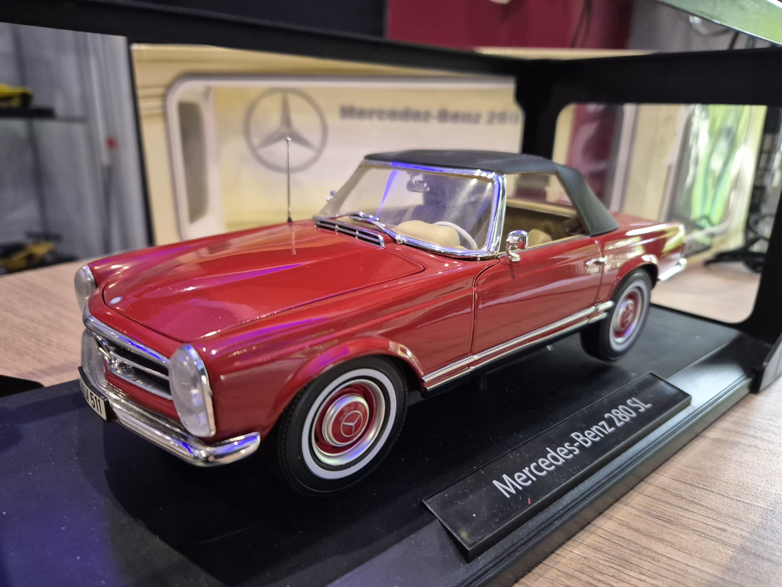 Mercedes 280SL 280 SL W113 PAGODA 1/18 NOREV 183520