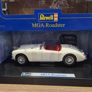 MGA Roadster 1/18 Revell 08455