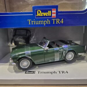 Triumph TR4 1/18 Revell 08827