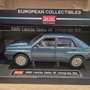 LANCIA DELTA HF INTEGRALE 1989 1/18 SUNSTAR 3152