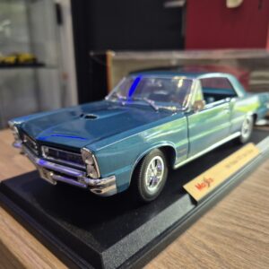 Pontiac GTO 1965 HURST EDITION 1/18 MAISTO 765131