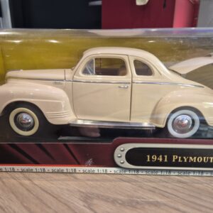 PLYMOUTH 1941 1/18 ROAD SIGNATURE 92398