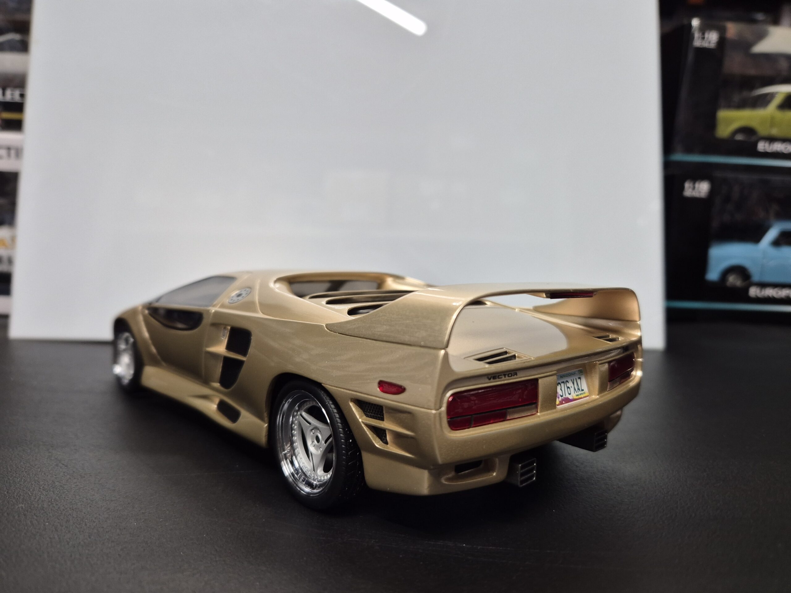 BoS-Models BOS376 Vector M12, złoty, 1995, 1:18 skala BOS - obrazek 5
