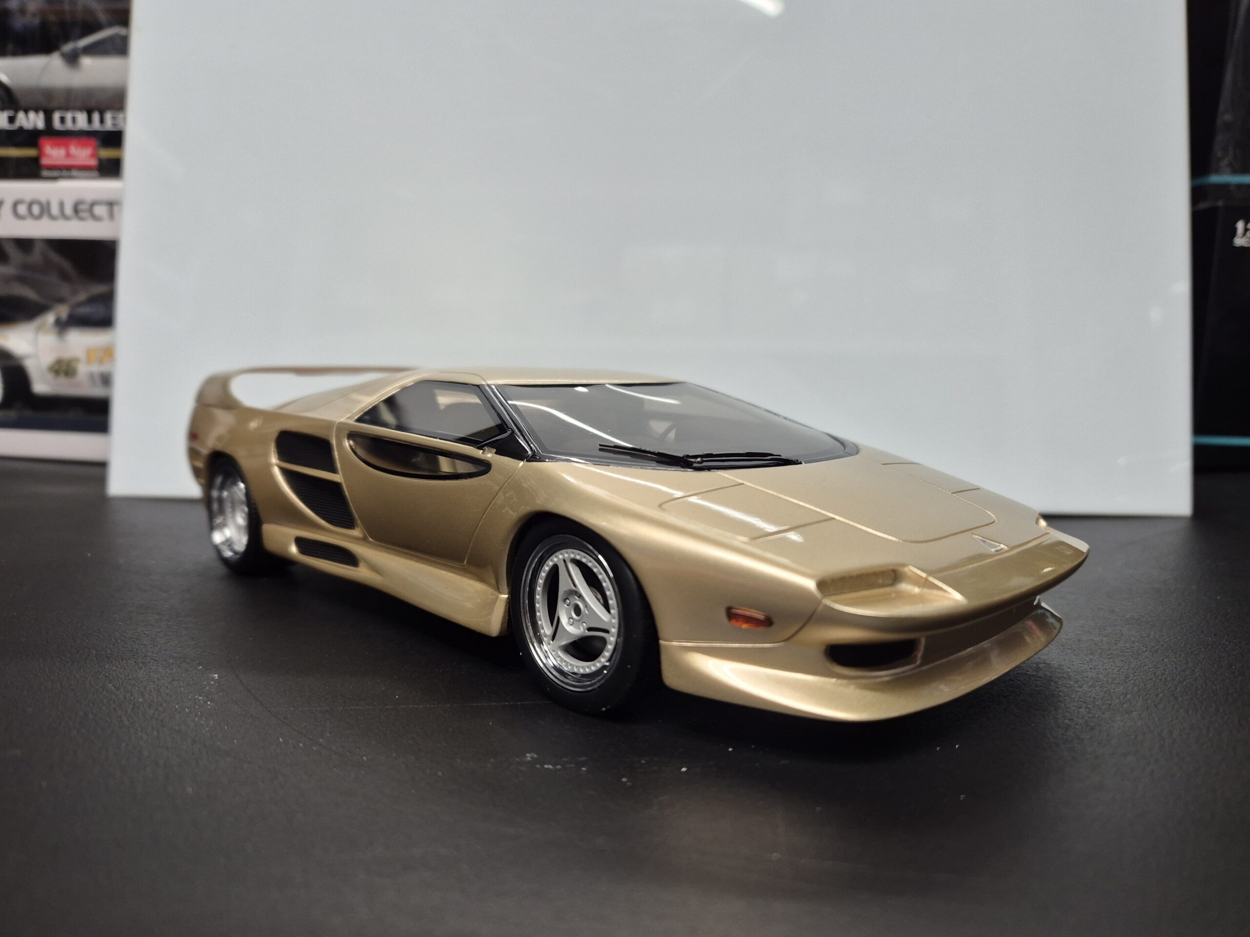 BoS-Models BOS376 Vector M12, złoty, 1995, 1:18 skala BOS - obrazek 7