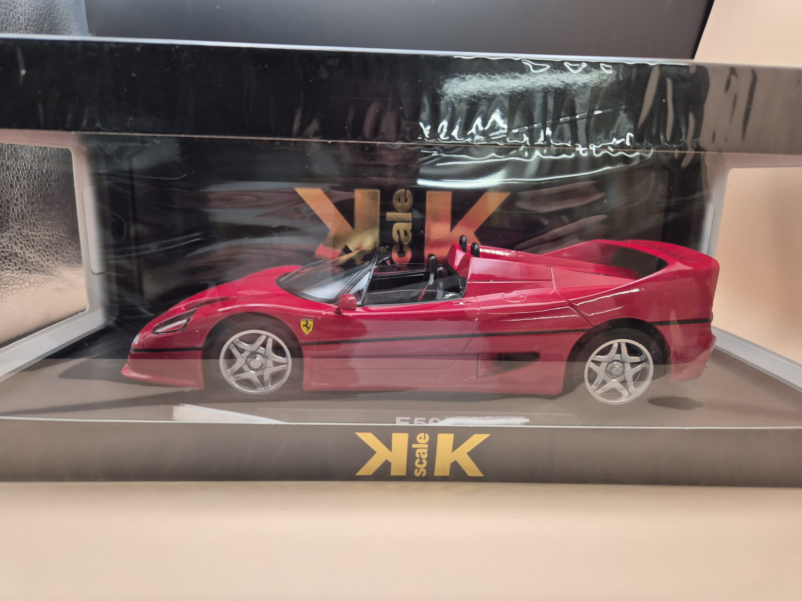 Ferrari F50 (1995) 1:18 KK Scale 180951 - obrazek 3