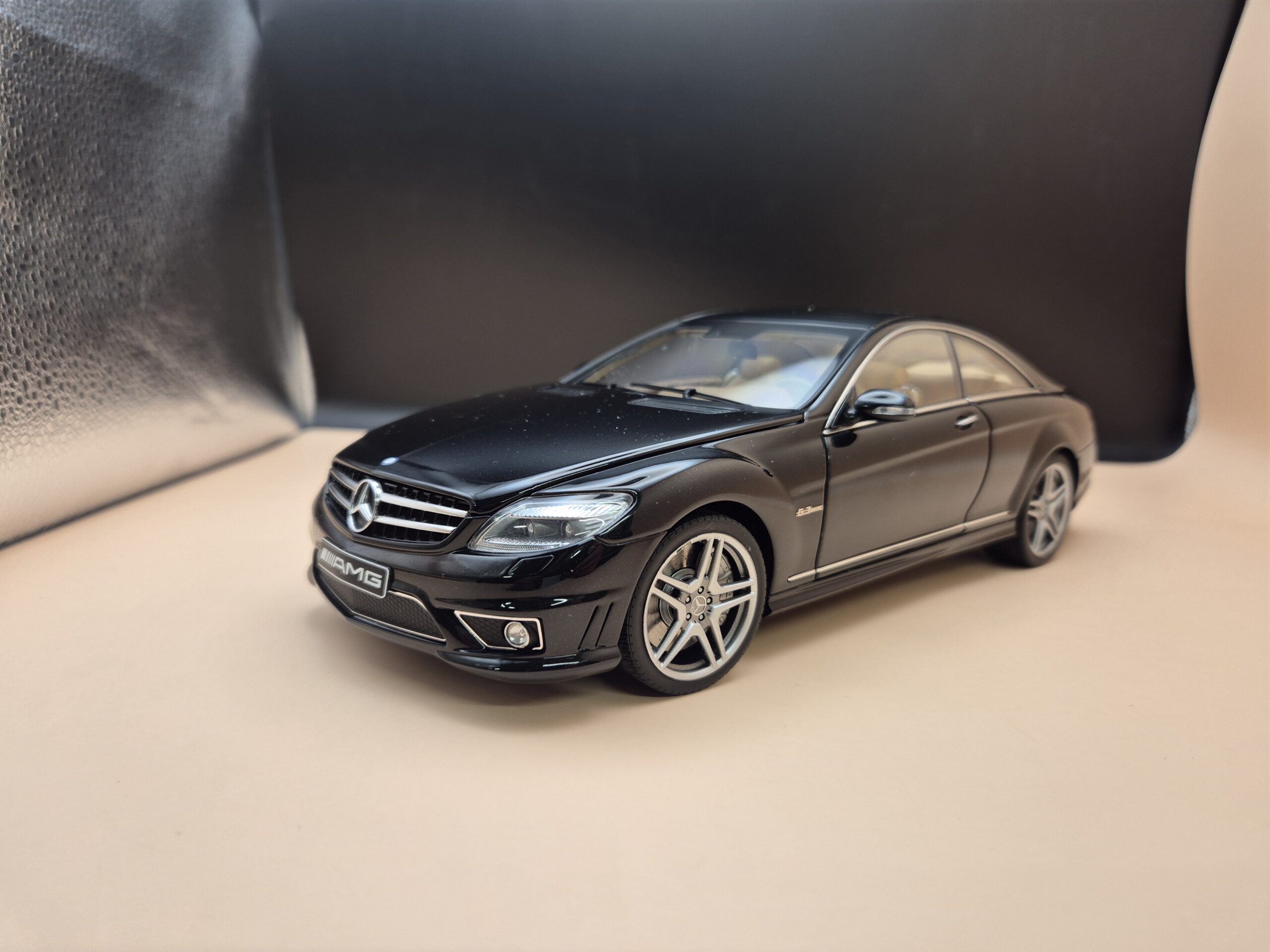 MERCEDES CL 63 AMG W216 1/18 AUTOART CZARNY