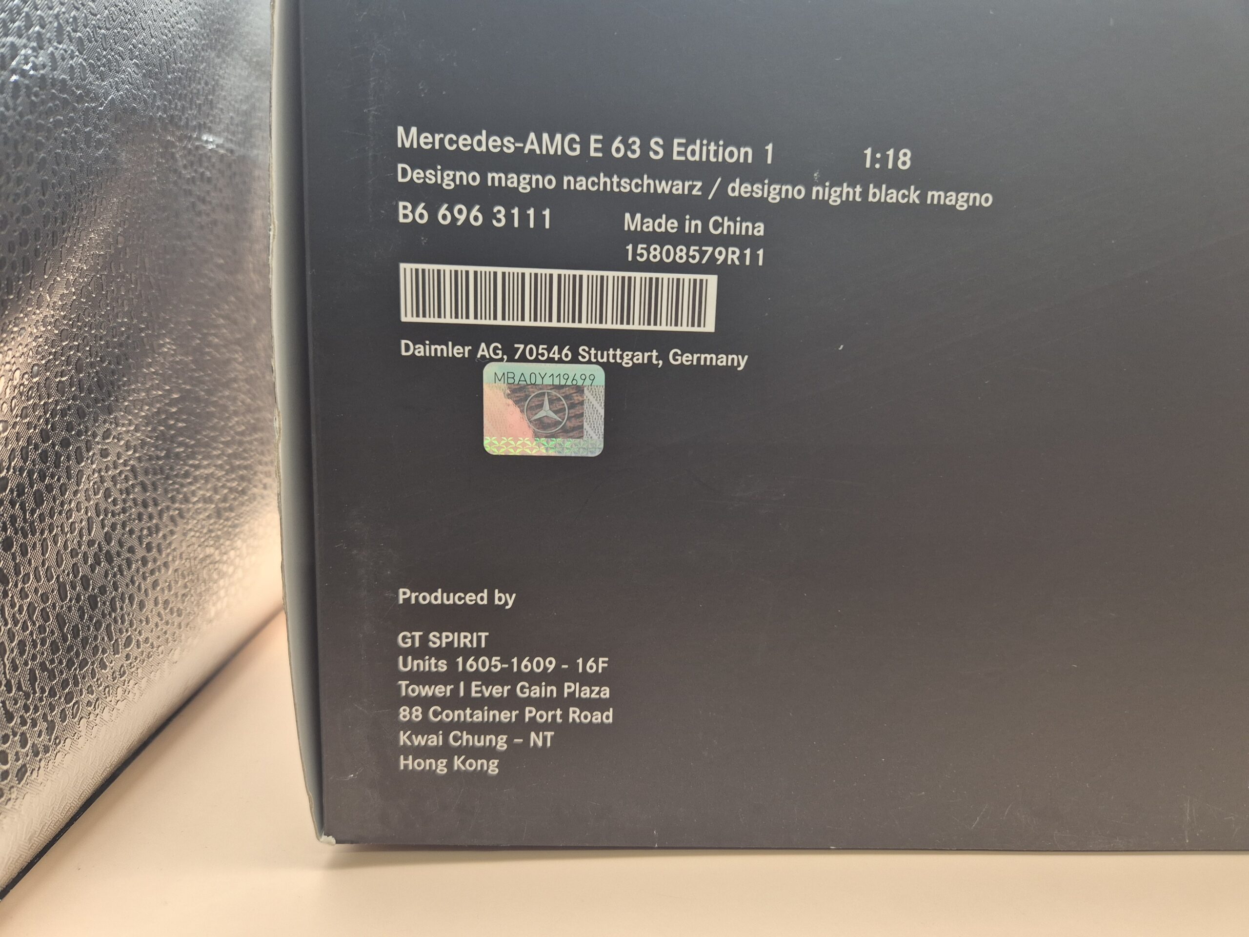 MERCEDES W213 E63 S AMG 1/18 GT SPIRIT B66963111 - obrazek 9