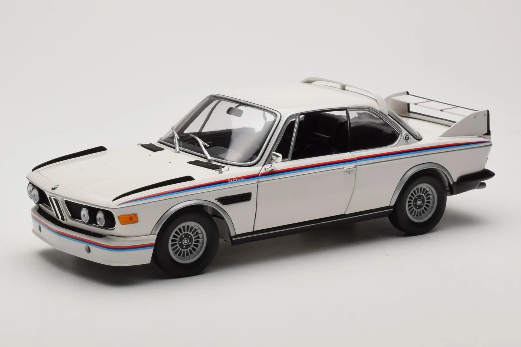 BMW 3.0 CSL White Heritage Edition Minichamps 1/18 80432411550