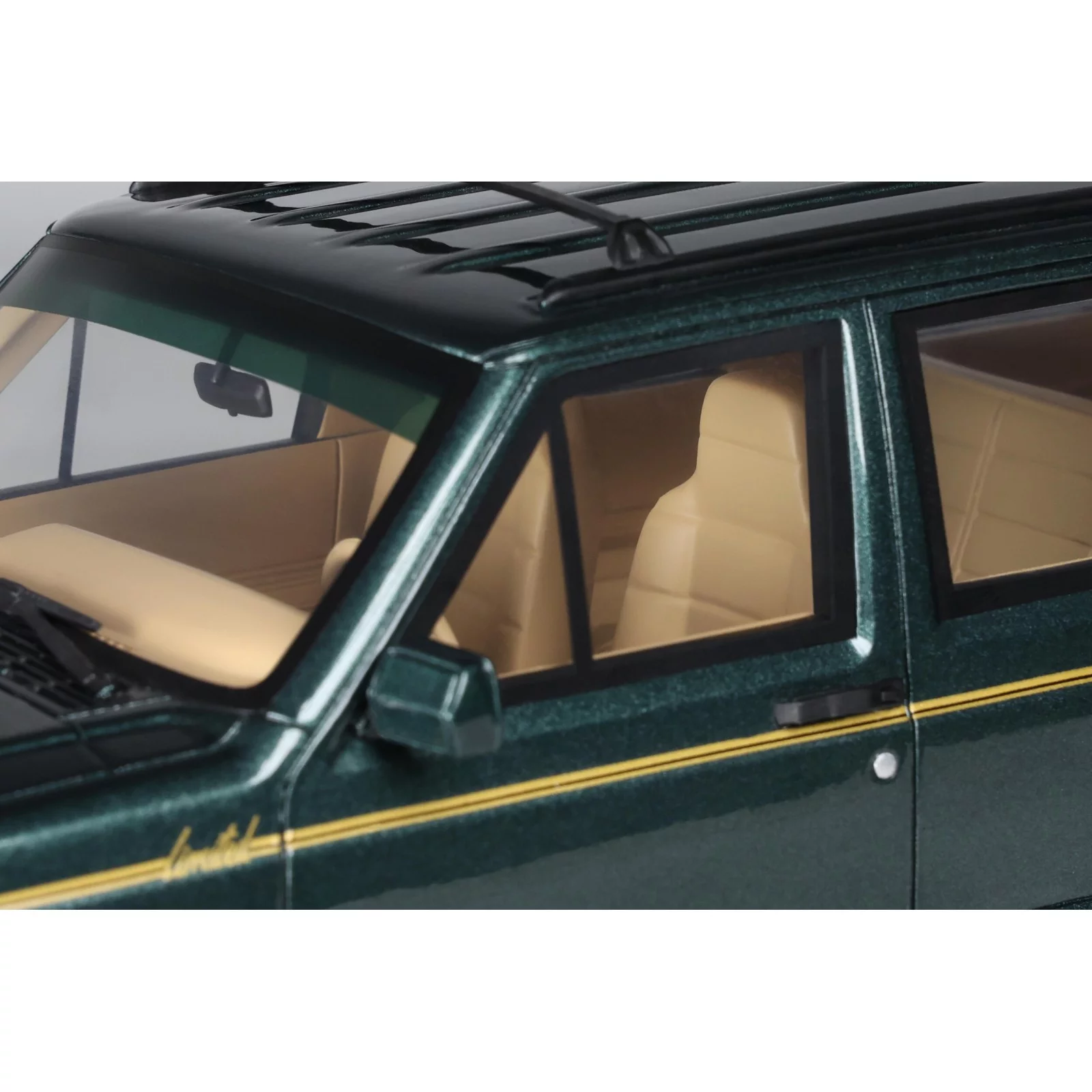 Jeep Cherokee XJ Limited 1/18 dark hunter green 1995 Otto OT 1340 - obrazek 10