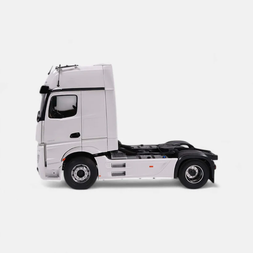 Mercedes-Benz Actros L biały 1/18 NZG 1094/41 - obrazek 3