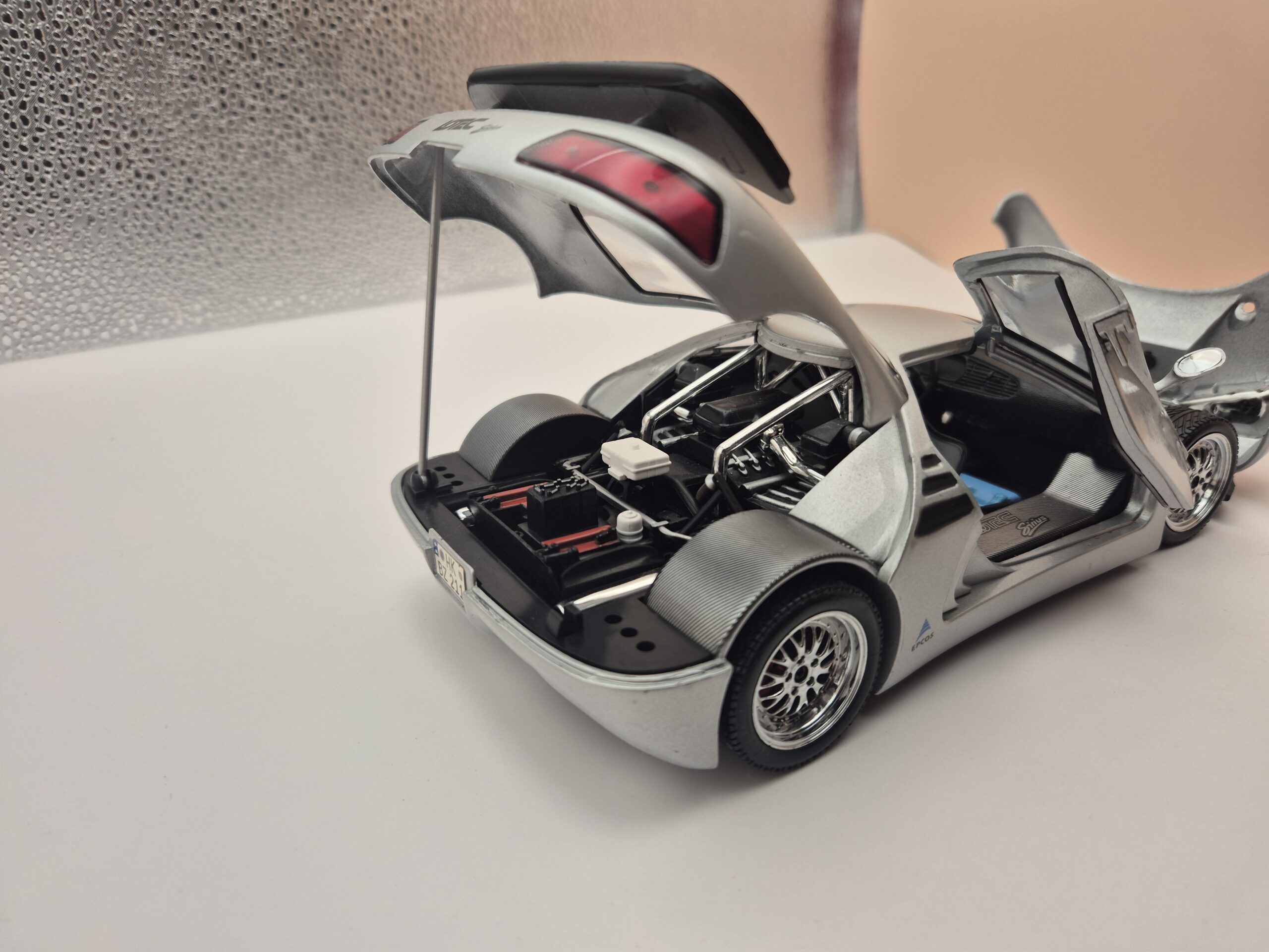 Lotus Sirius 1/18 MAXI CAR - obrazek 6
