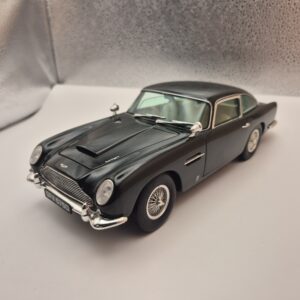 ASTON MARTIN DB5 1963 1/18 CHRONO