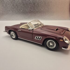 FERRARI 250 GT CALIFORNIA SPIDER 1/18 HOT WHEELS